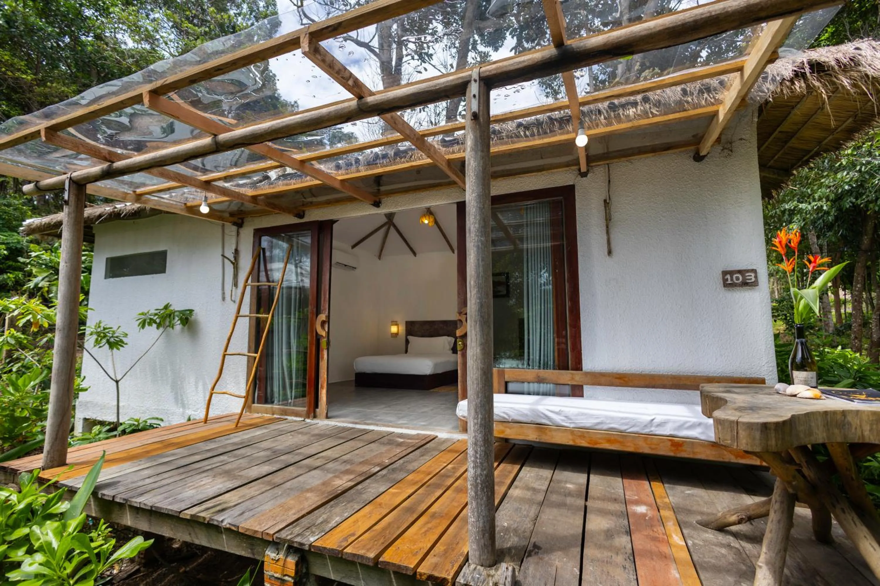 Twin Room with Sea View in Long Beach Resort Koh Rong