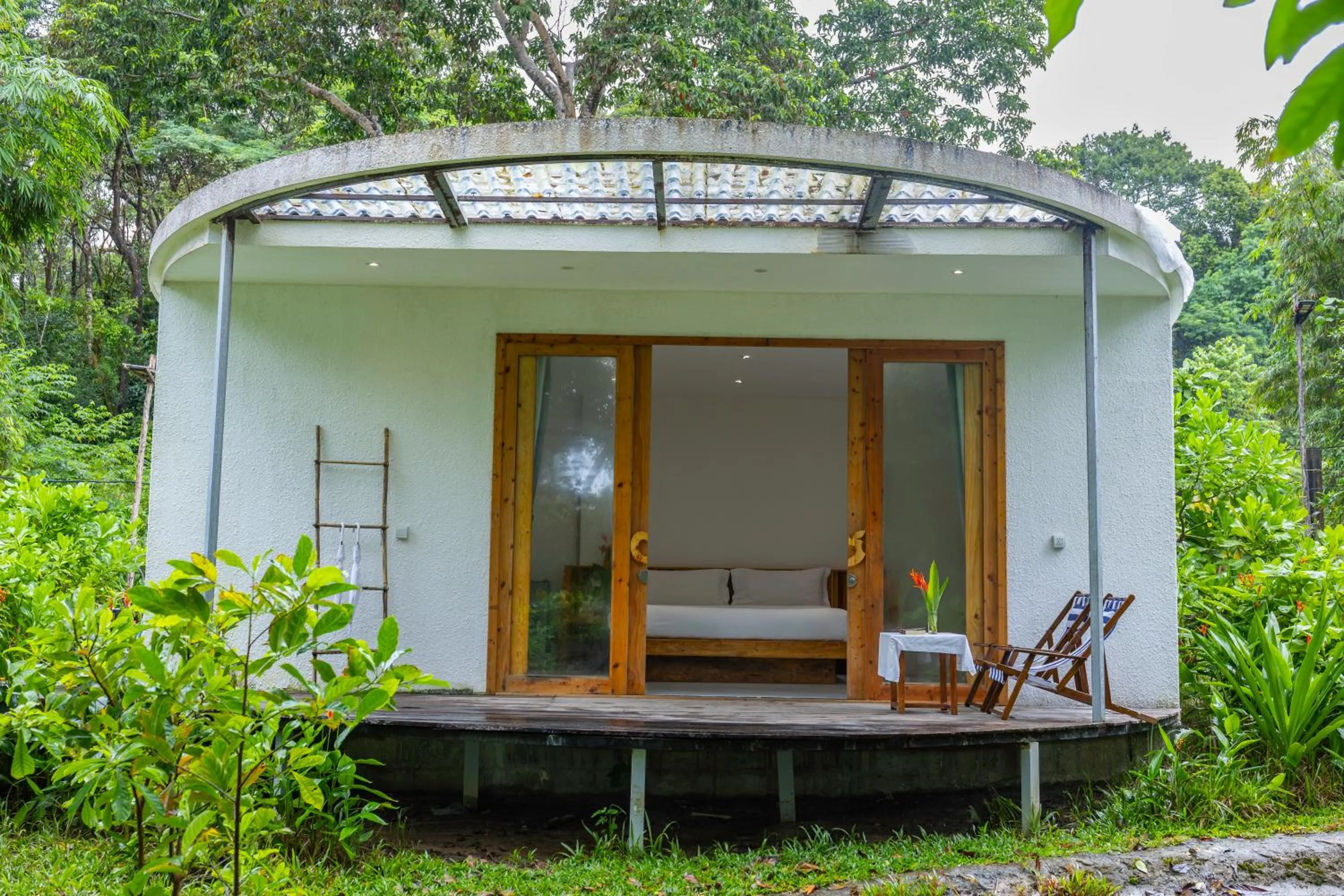 Bungalow with Garden View in Long Beach Resort Koh Rong
