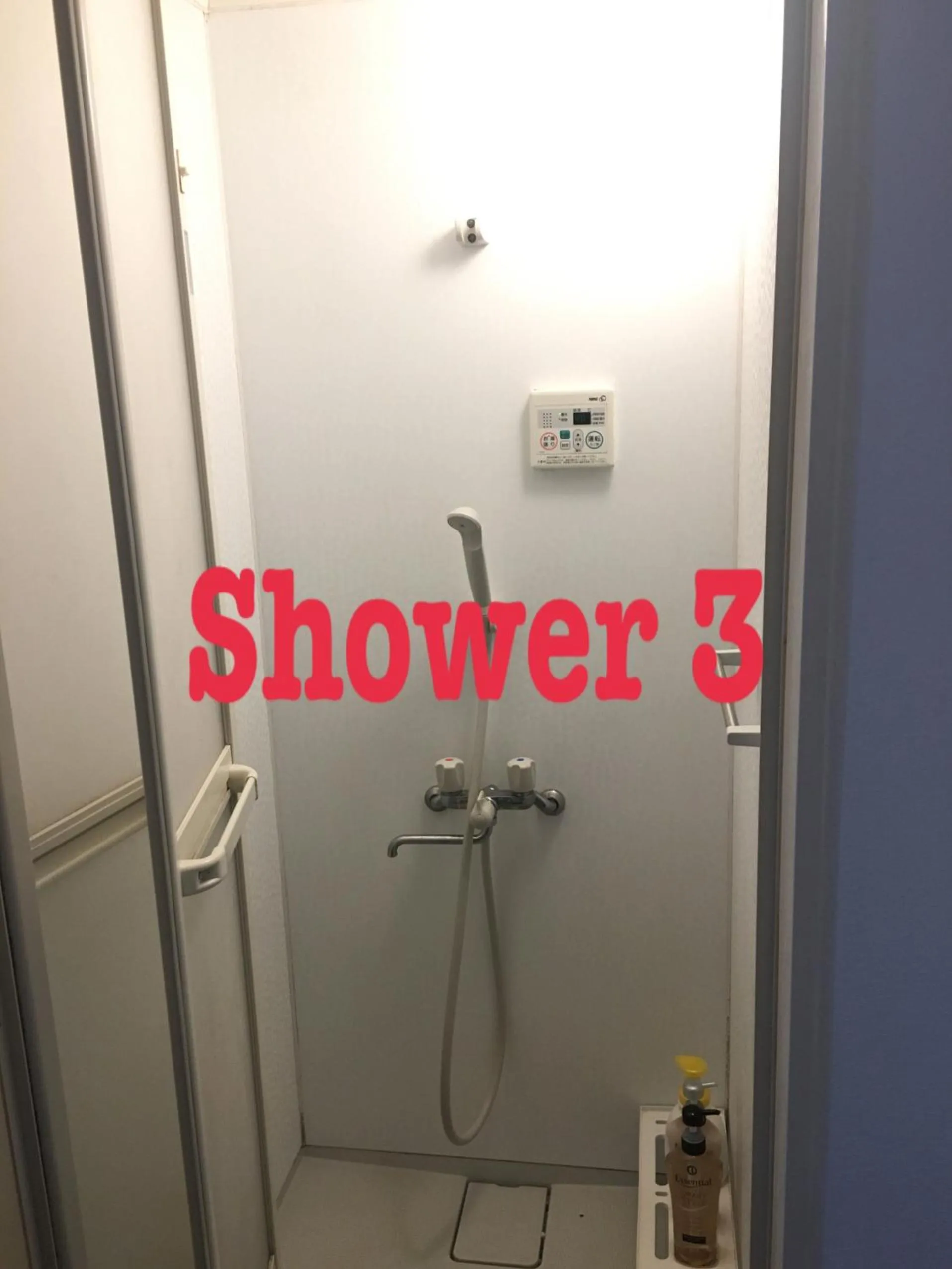 Economy Triple Room in Lucky Hostel