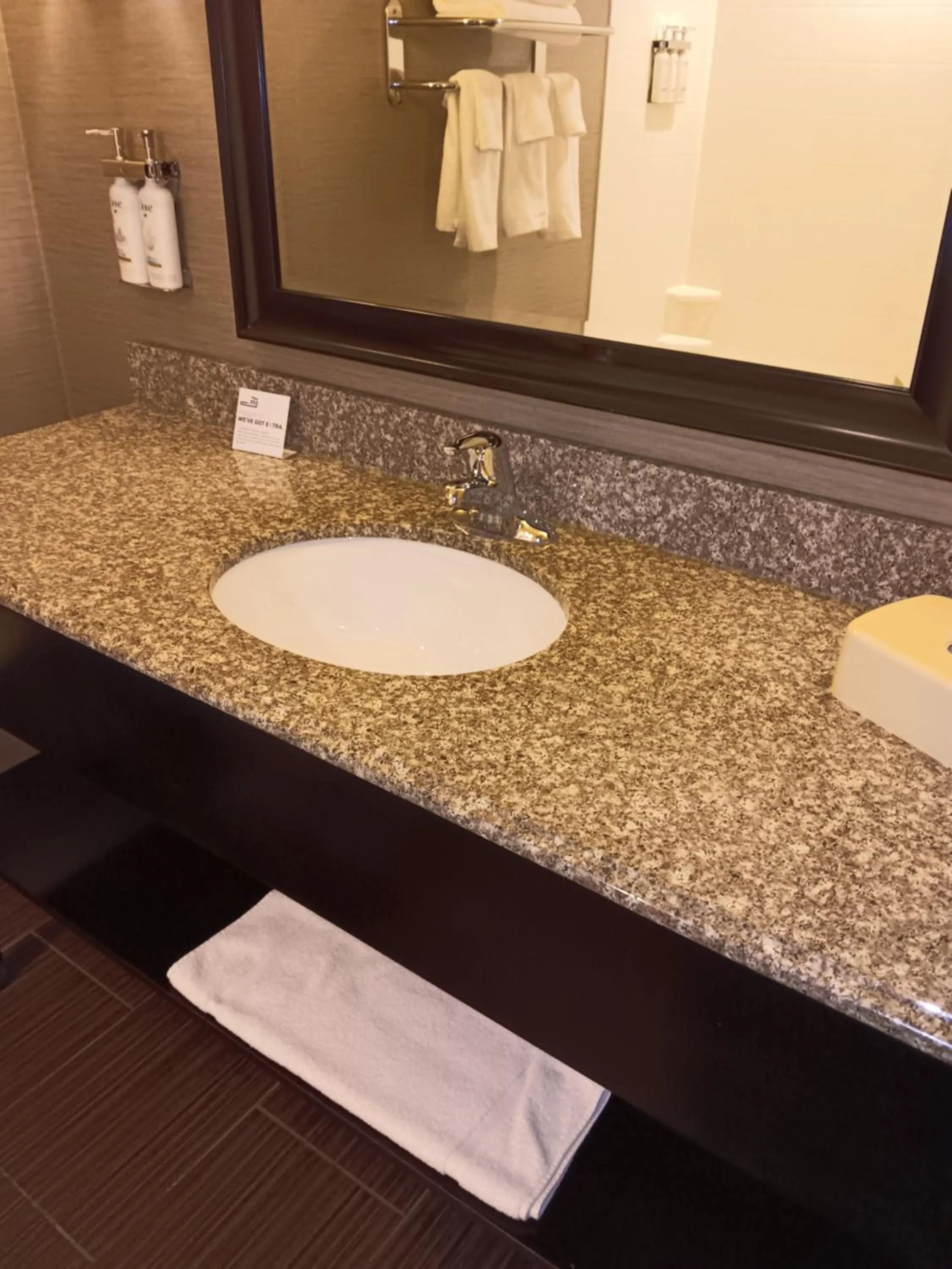 King Suite with Sofa Bed in Holiday Inn Express and Suites - Bradford by IHG