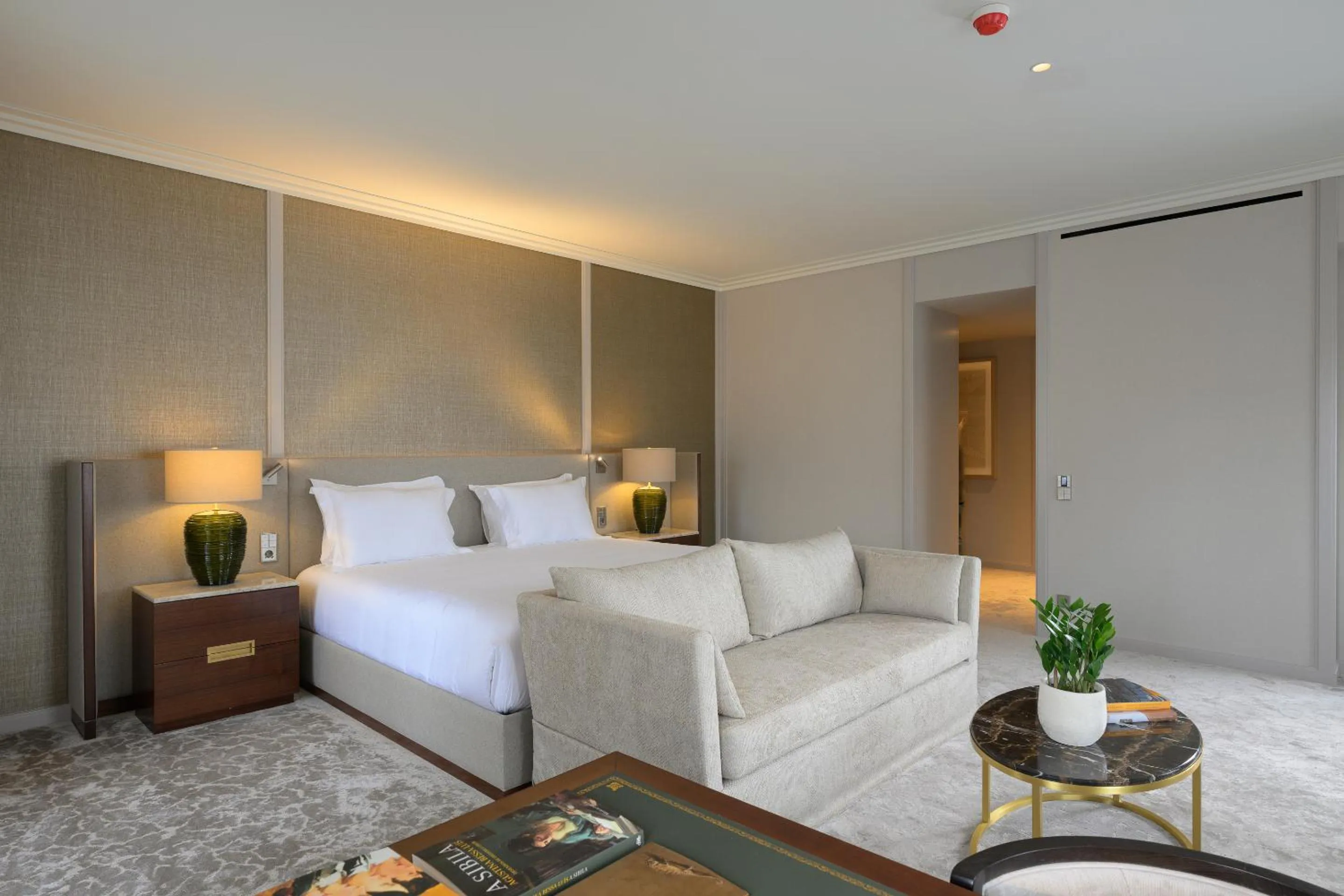 Suite with River View in Casa da Calçada