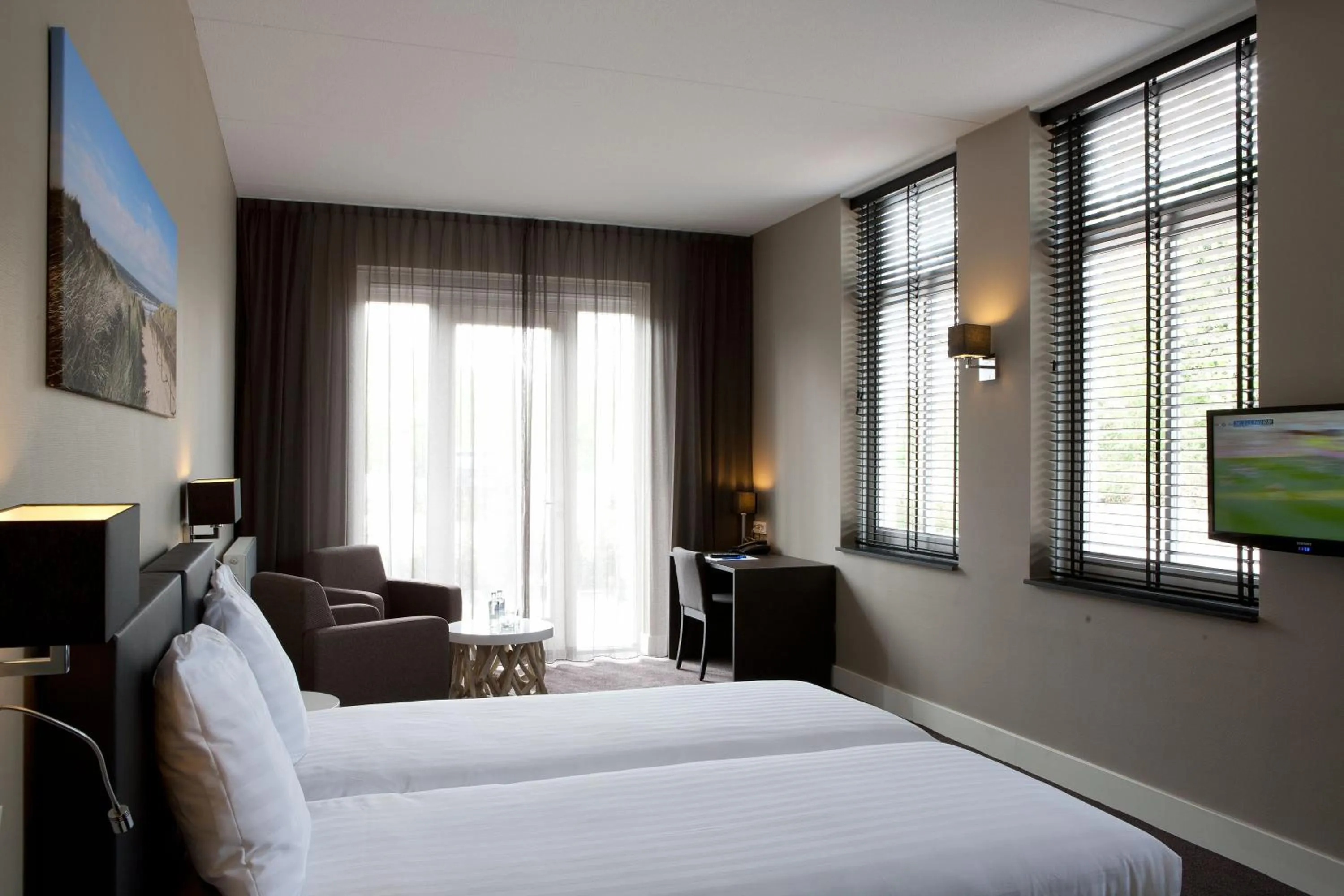 Comfort Double Room with Balcony in Fletcher Hotel-Restaurant Duinzicht