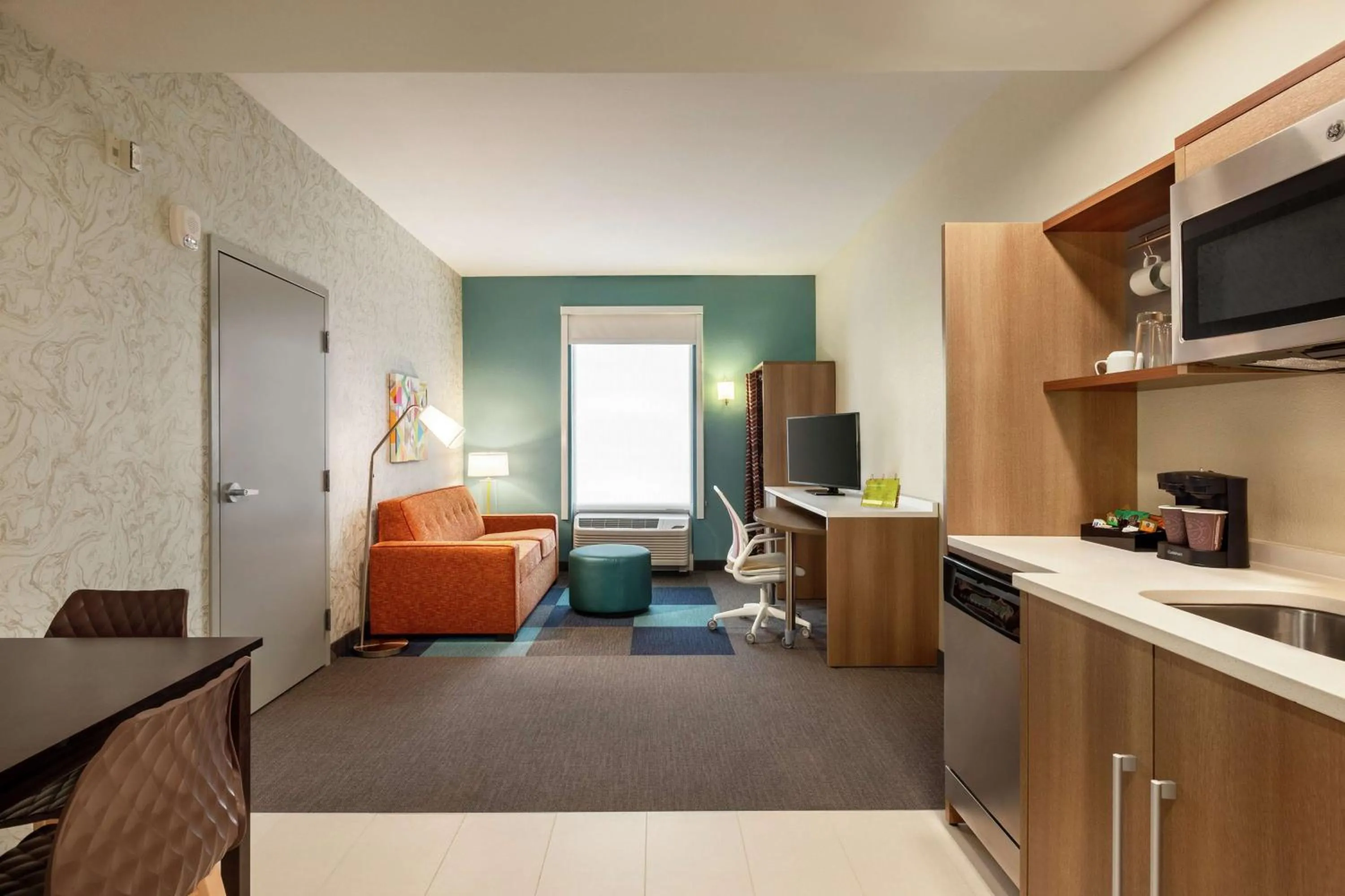 King Suite with Roll-In Shower - Mobility and Hearing Access/Non-Smoking in Home2 Suites By Hilton Statesboro