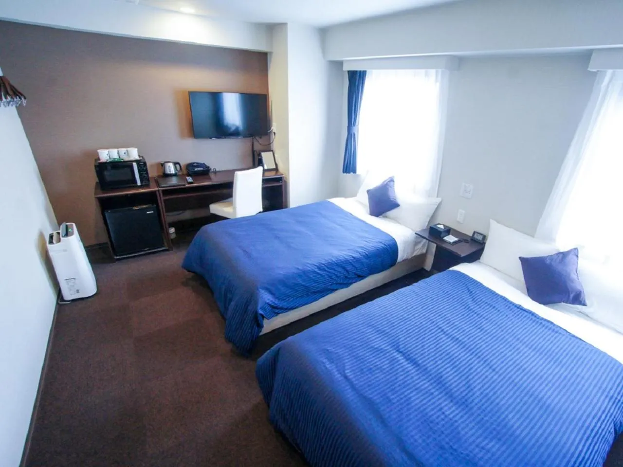 Twin Room - Non-Smoking in HOTEL LiVEMAX Kasai Ekimae