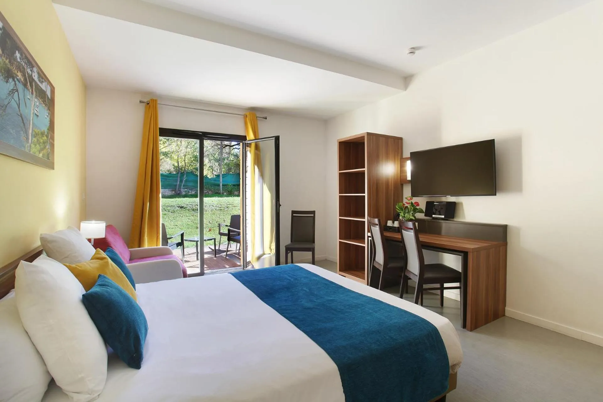 Prestige Studio with Terrace in Suite Home Aix en Provence Sud TGV