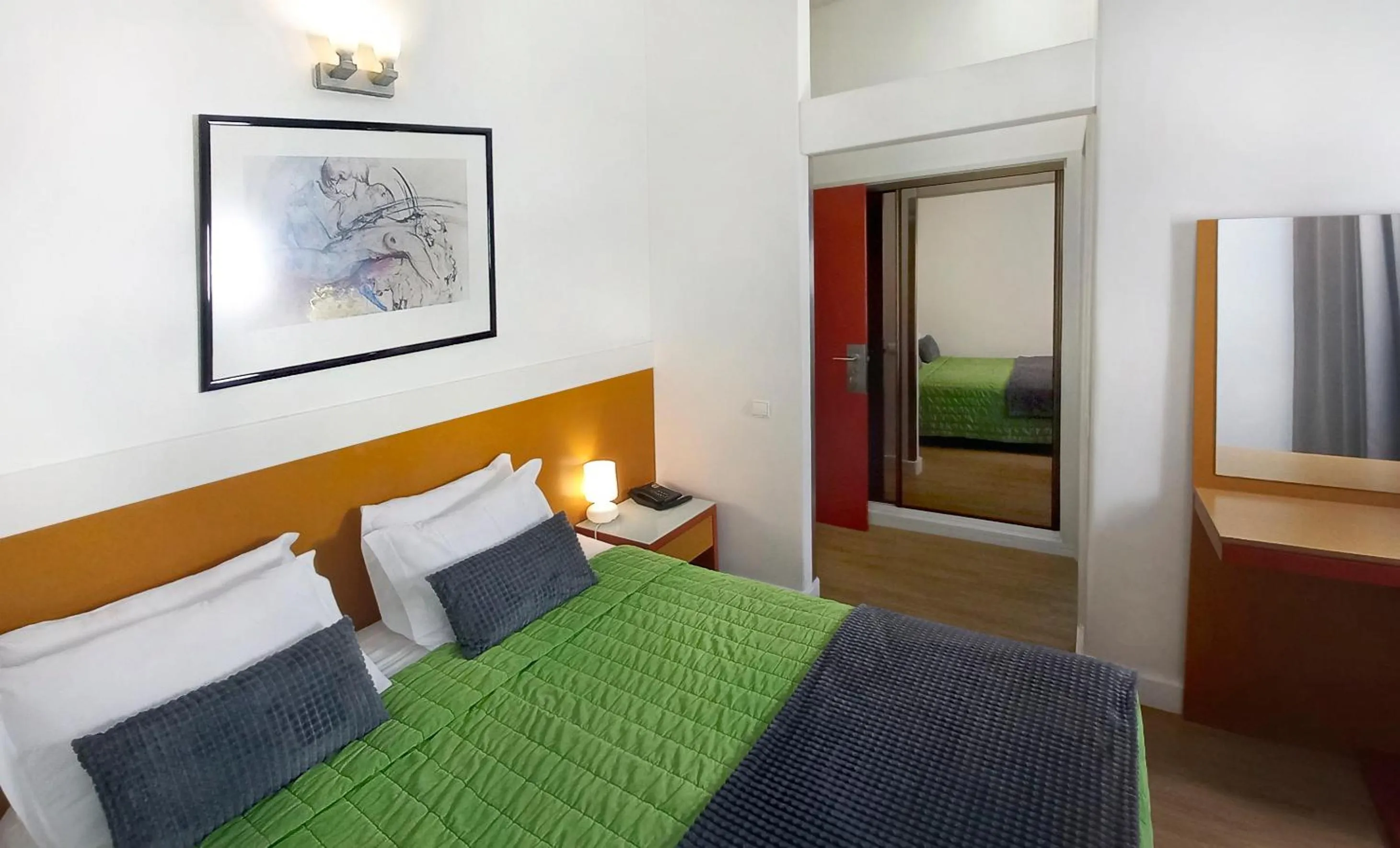 Triple with Double Bed in Hotel Joao XXI
