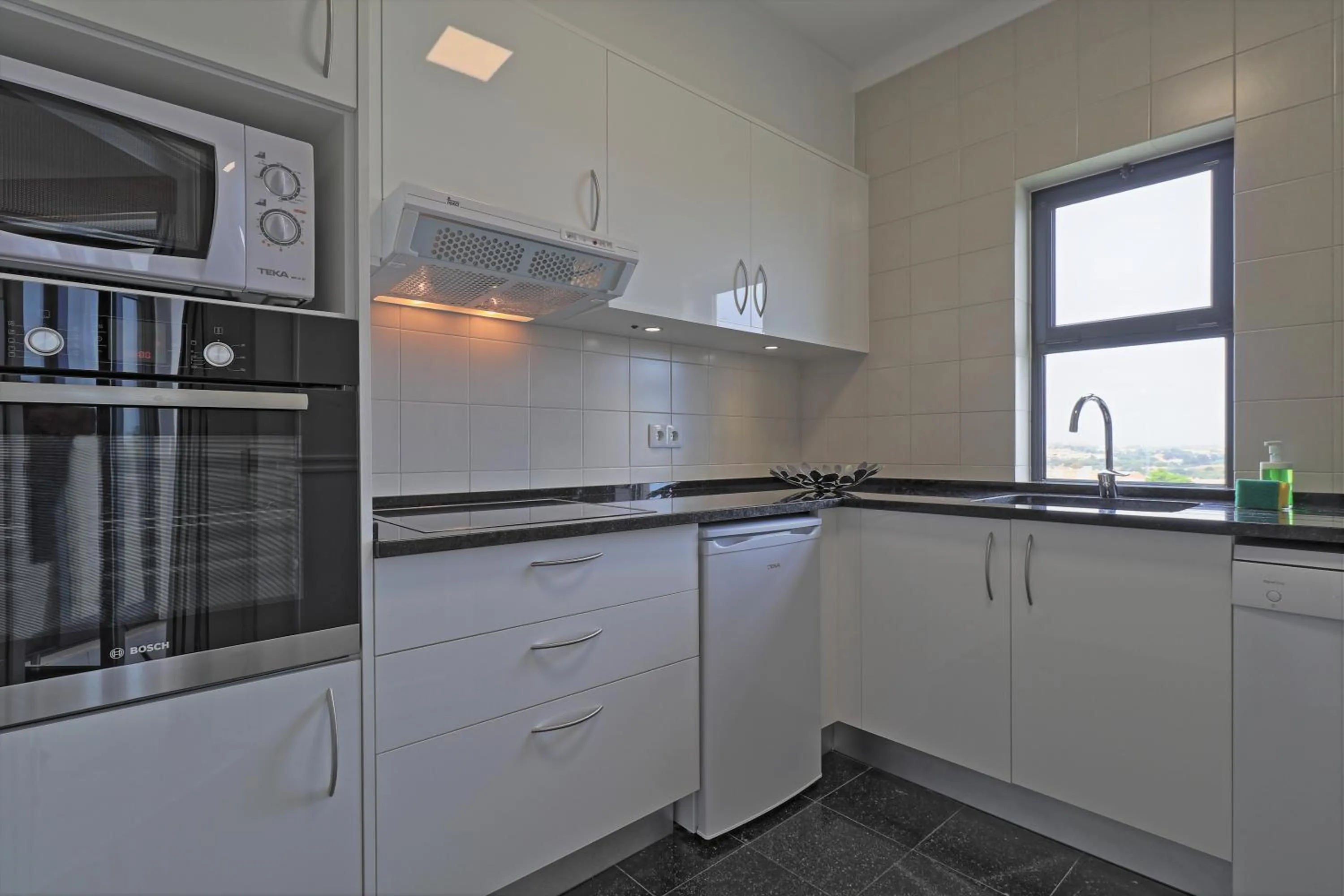 One-Bedroom Apartment with Pool View in Vila Petra