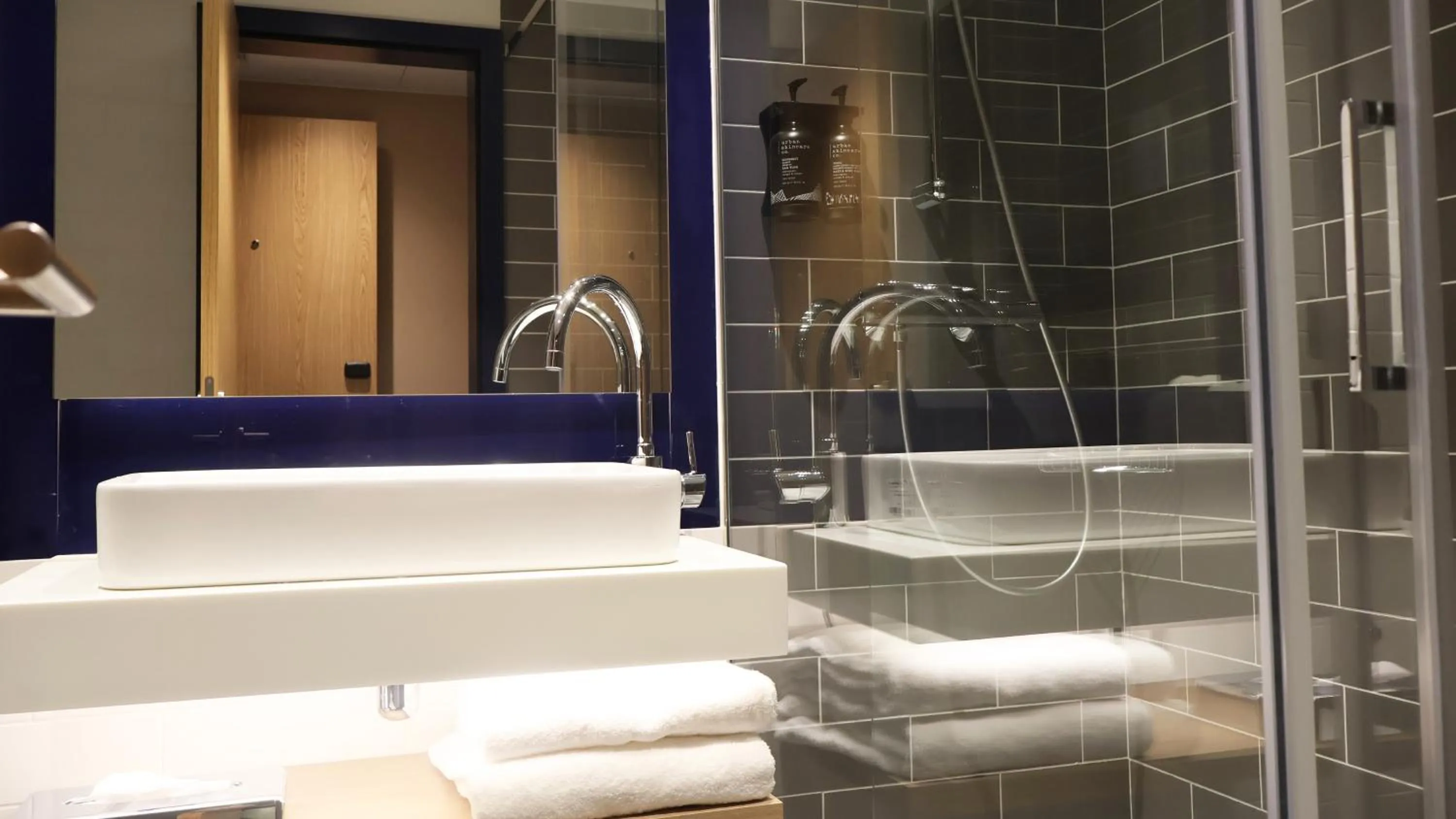 Standard Queen Room in Holiday Inn Express & Suites Lisbon - Príncipe Real by IHG