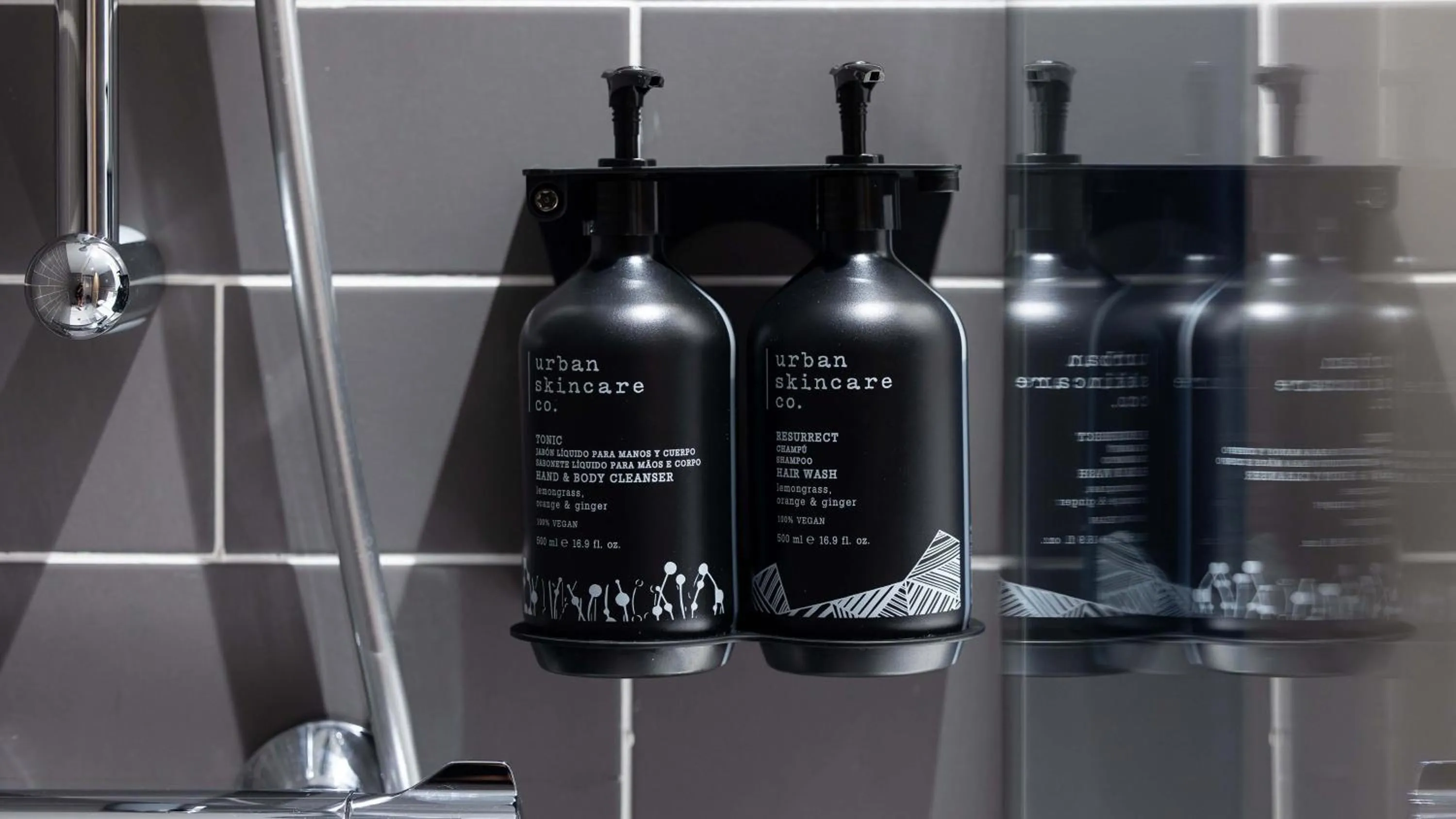 Standard Queen Room with Balcony in Holiday Inn Express & Suites Lisbon - Príncipe Real by IHG