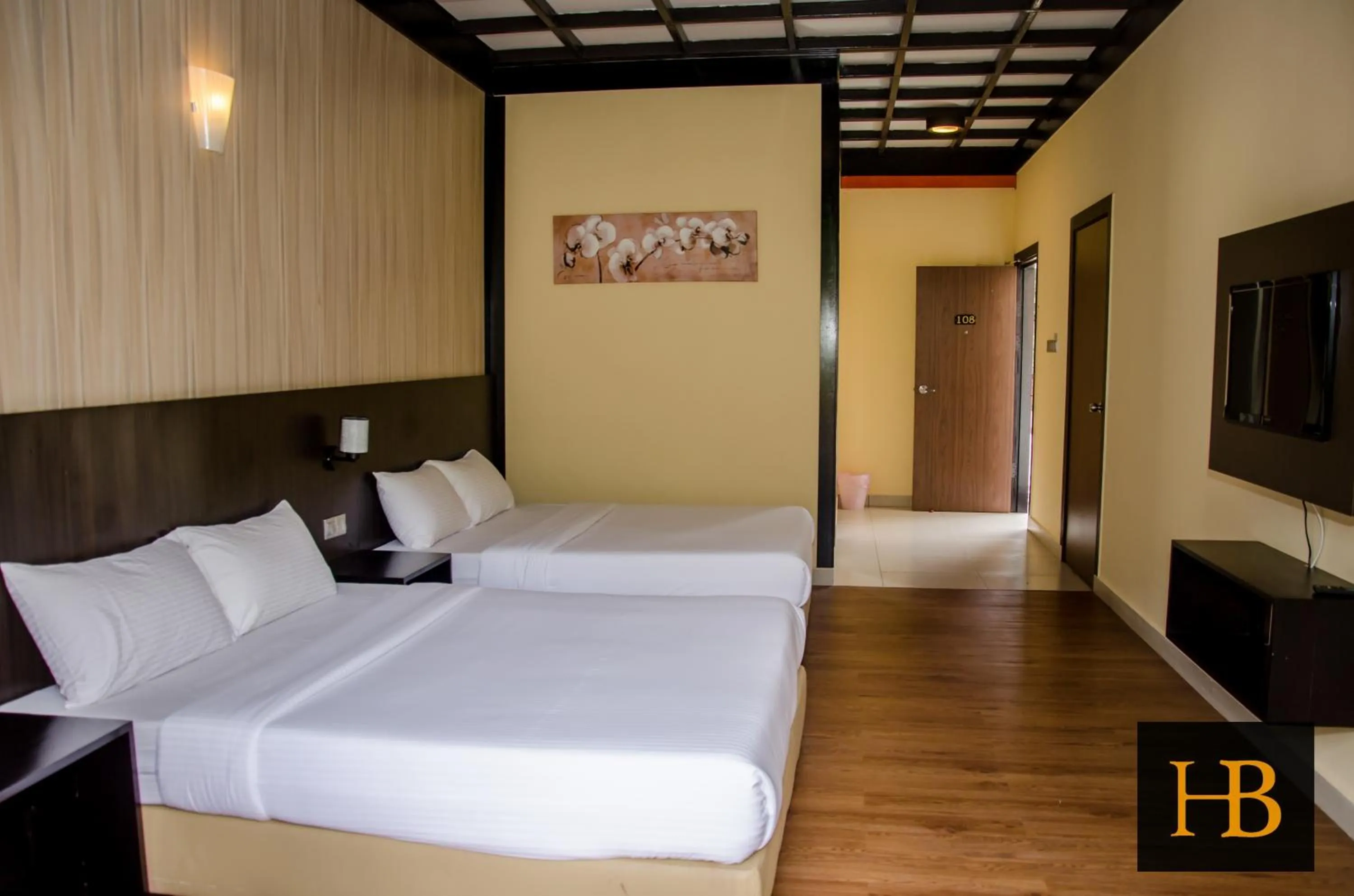 Deluxe Quadruple Room in H Benjamin Residence