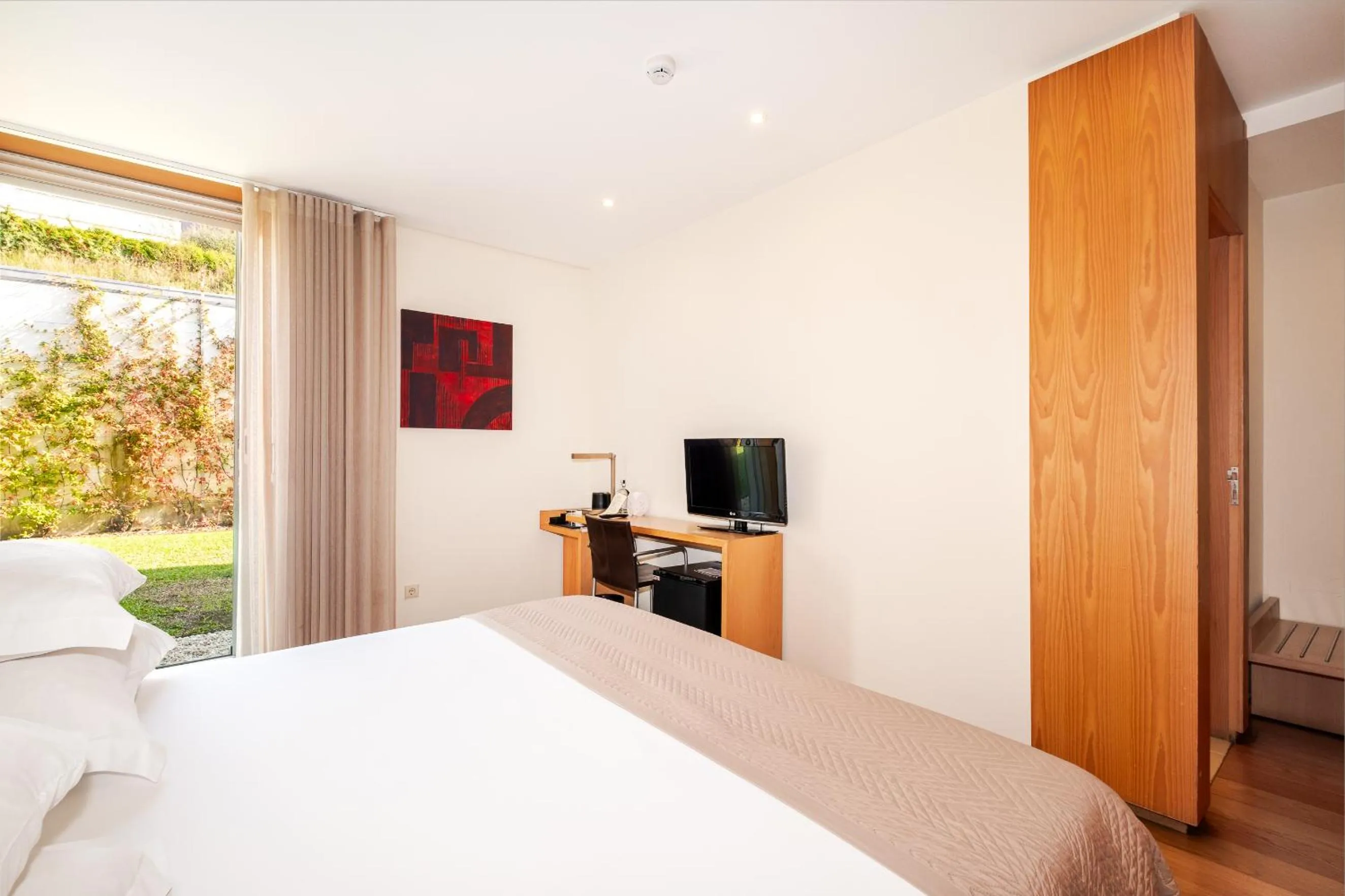 Double or Twin Room with Extra Bed ( Adult) in Axis Ponte de Lima Golf Resort Hotel