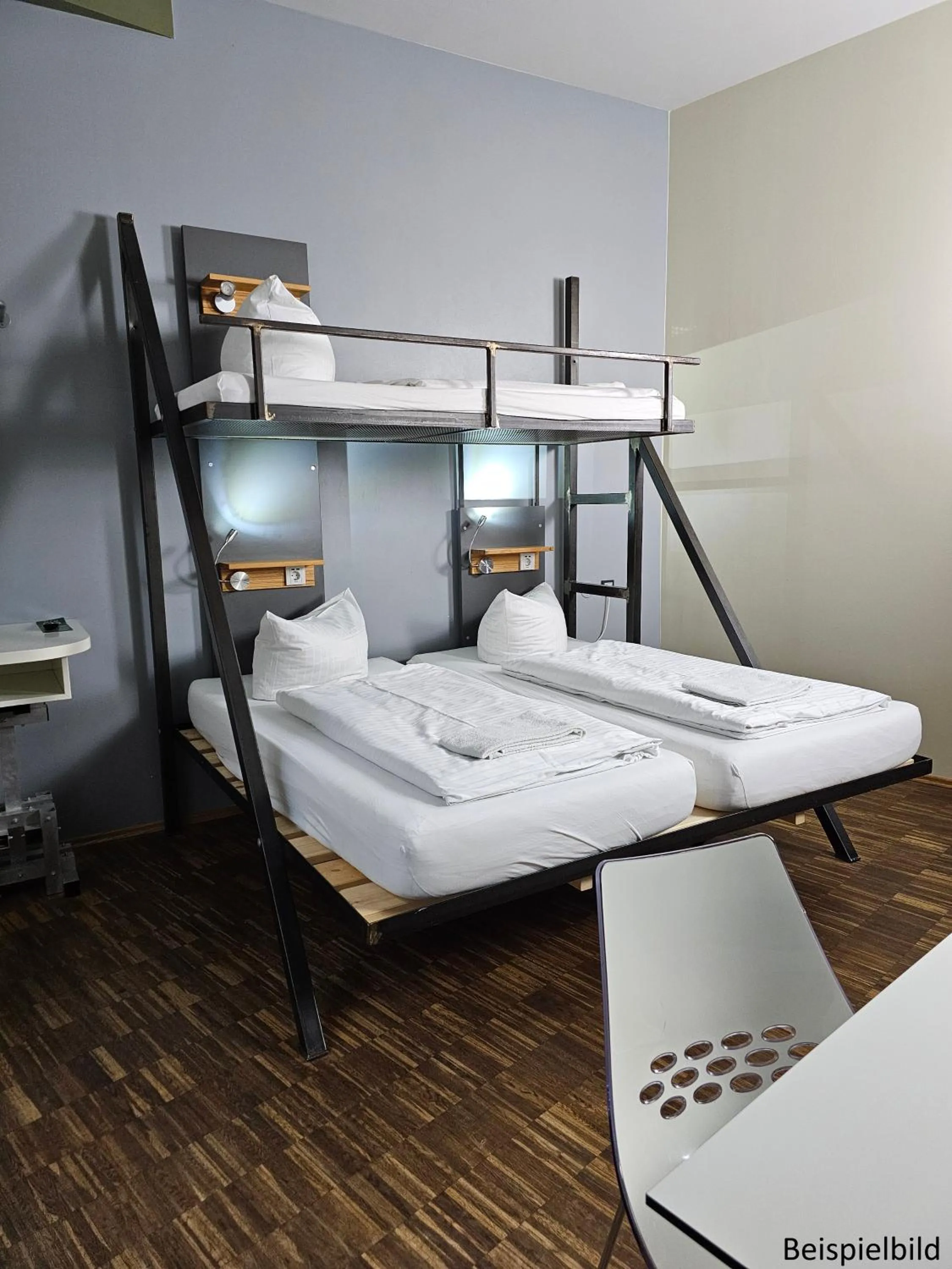 Triple Room with Private Bathroom in Five Elements Hostel Leipzig