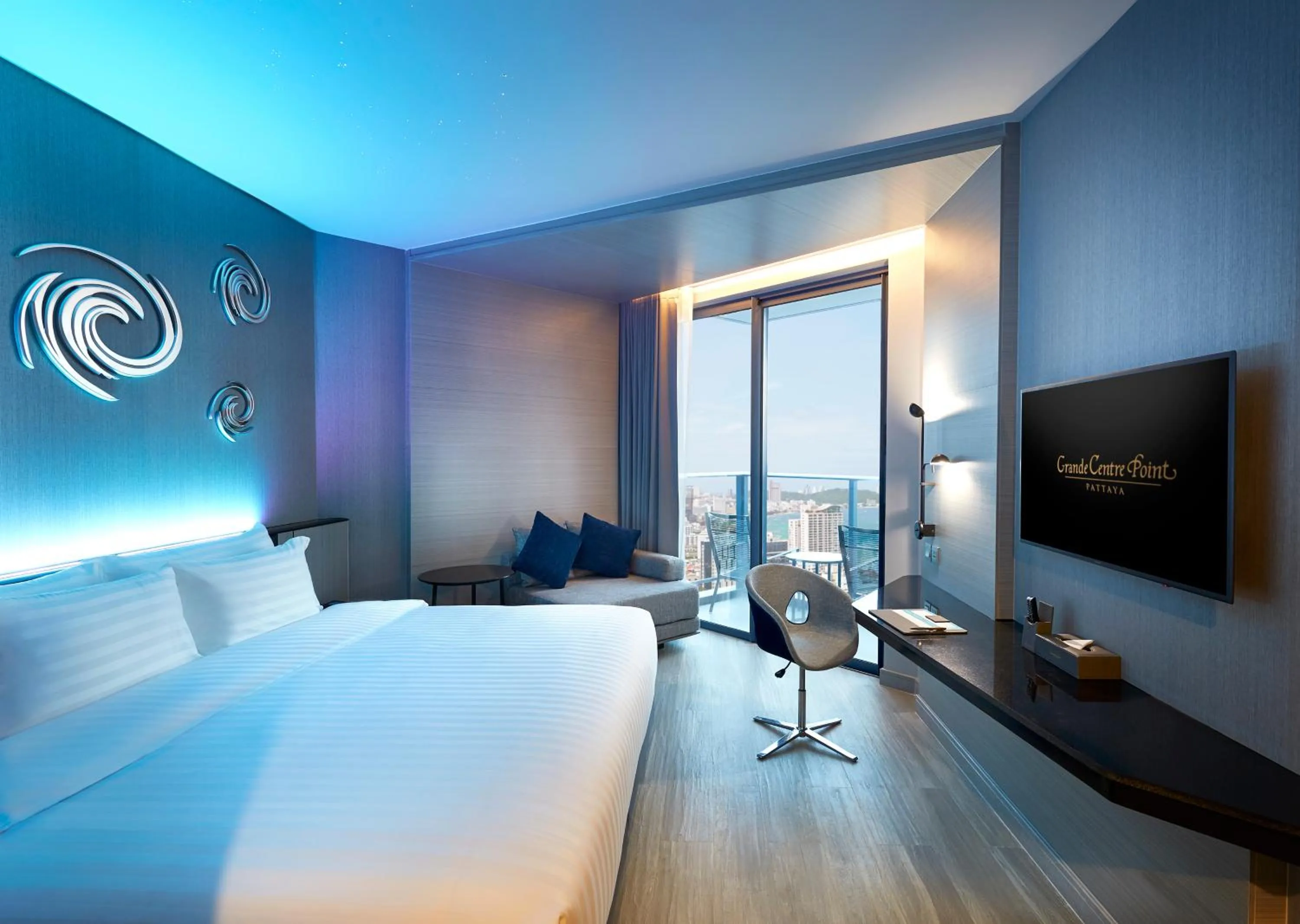Superior Double or Twin Room with Sea View in Grande Centre Point Pattaya