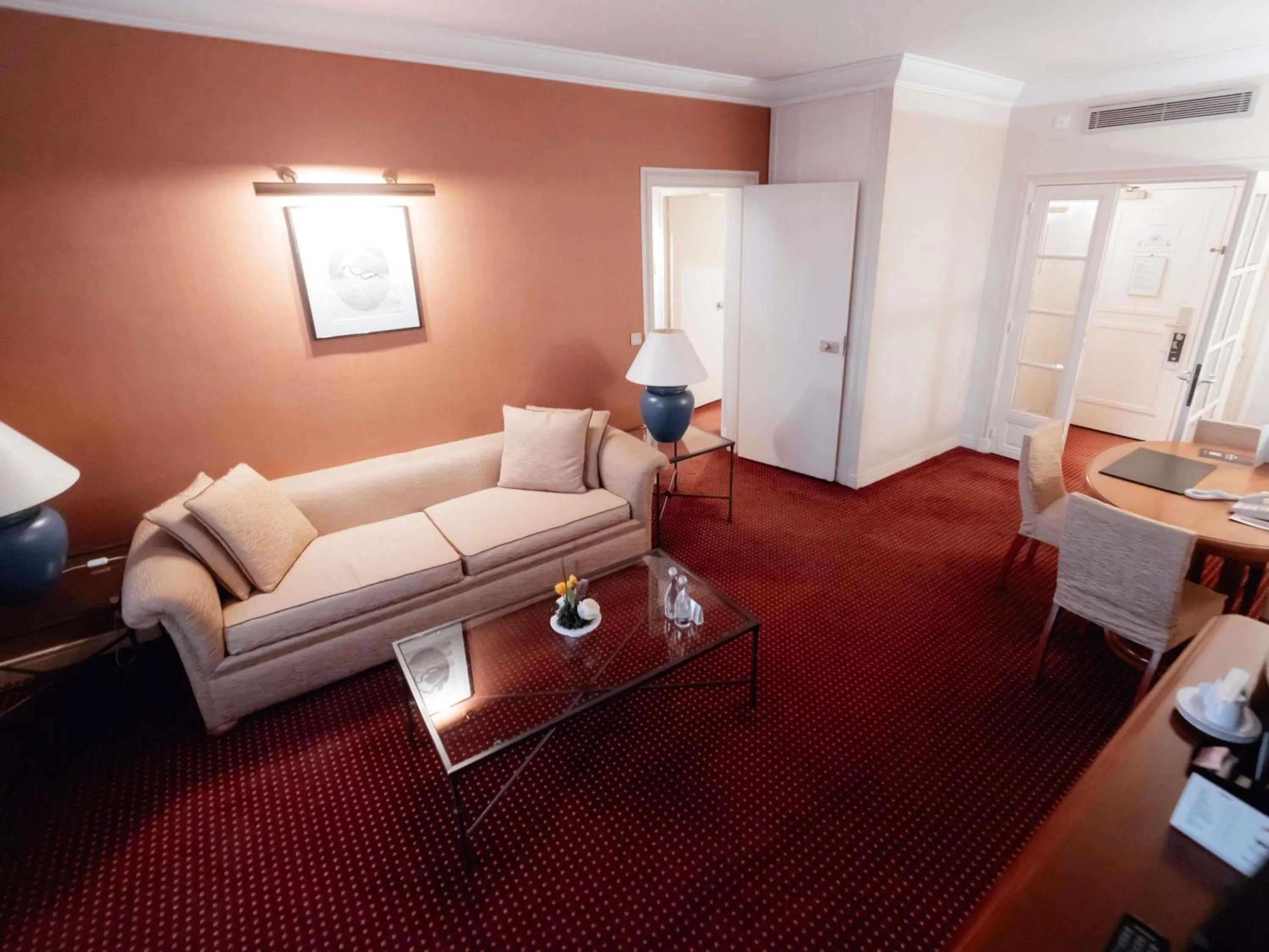 Superior Suite in Pullman Bucharest World Trade Center