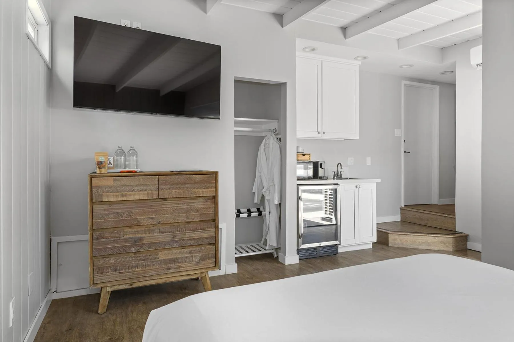 Queen Room in Sea Sprite Beach Club