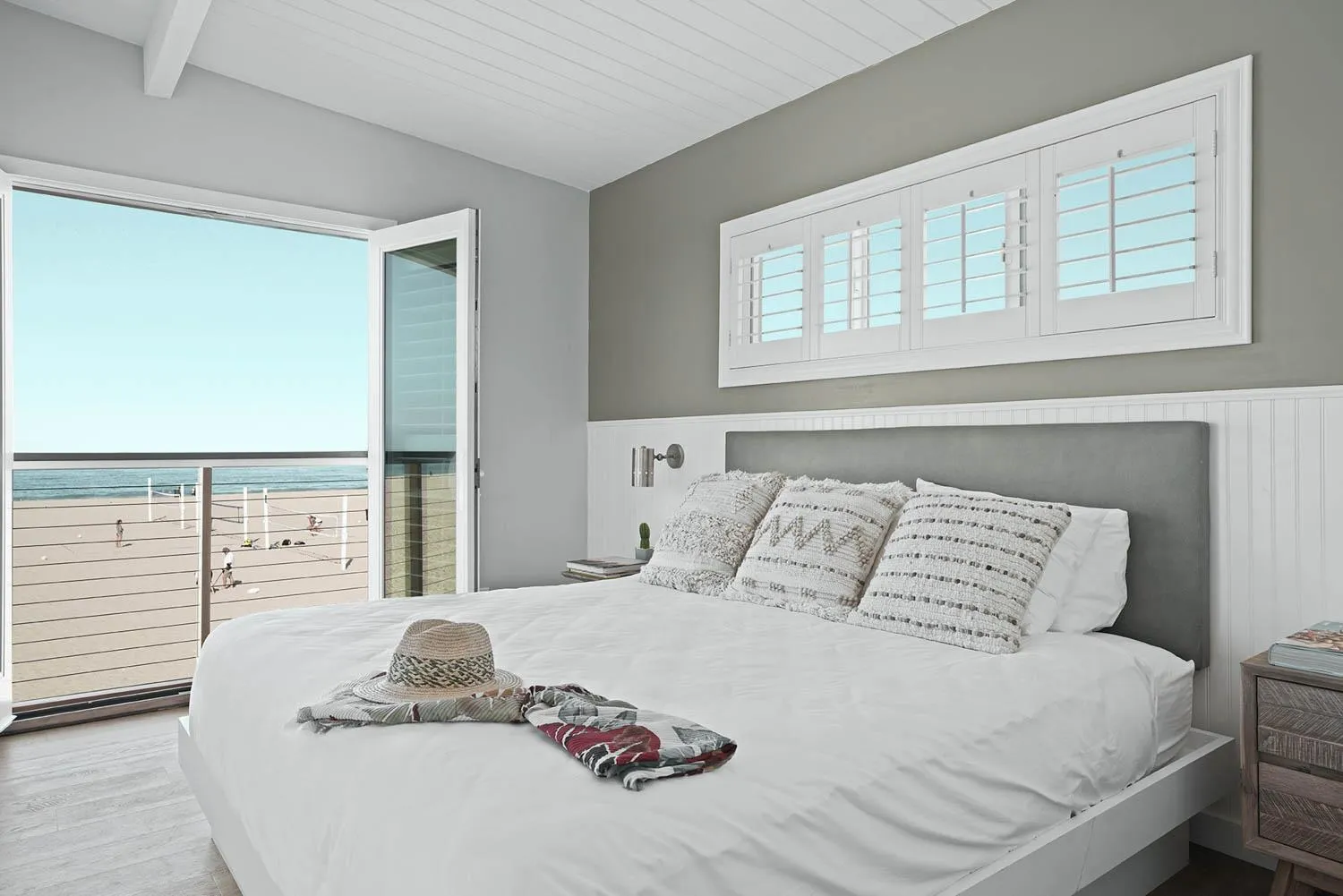 Superior King Room in Sea Sprite Beach Club