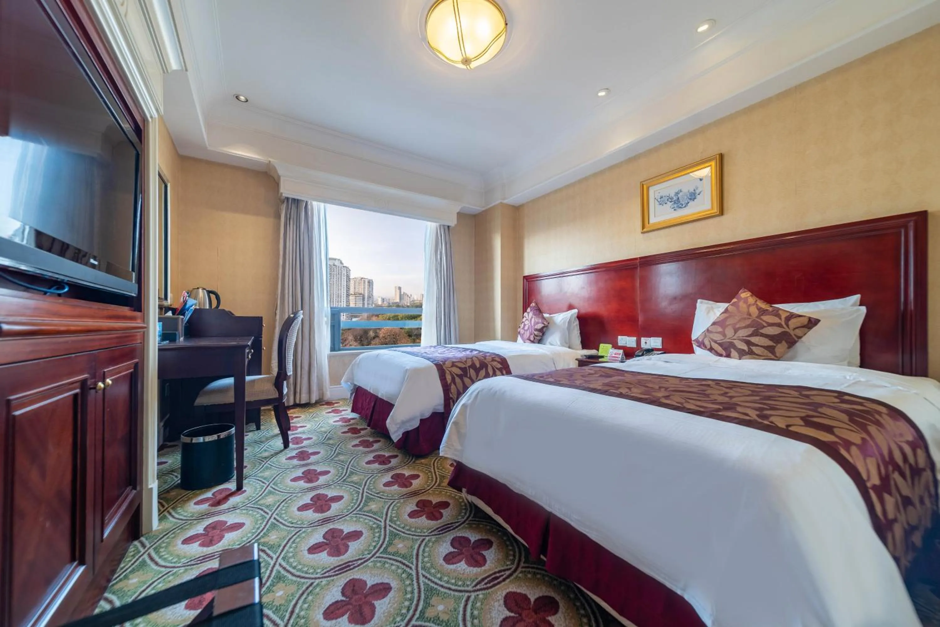 Deluxe Twin Room - Non-Smoking in Ramada Yichang Hotel