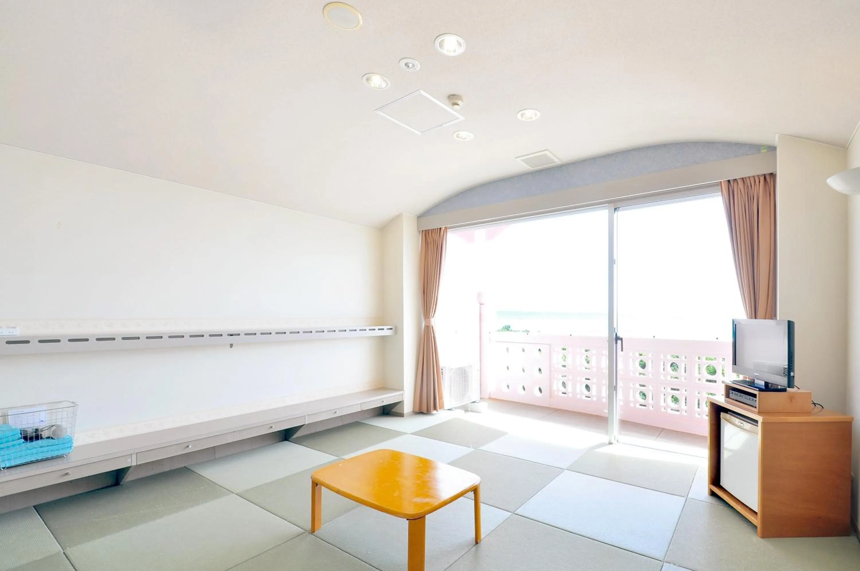 Japanese-Style Twin Room with Shared Bathroom - Non-Smoking in Marine Lodge Marea