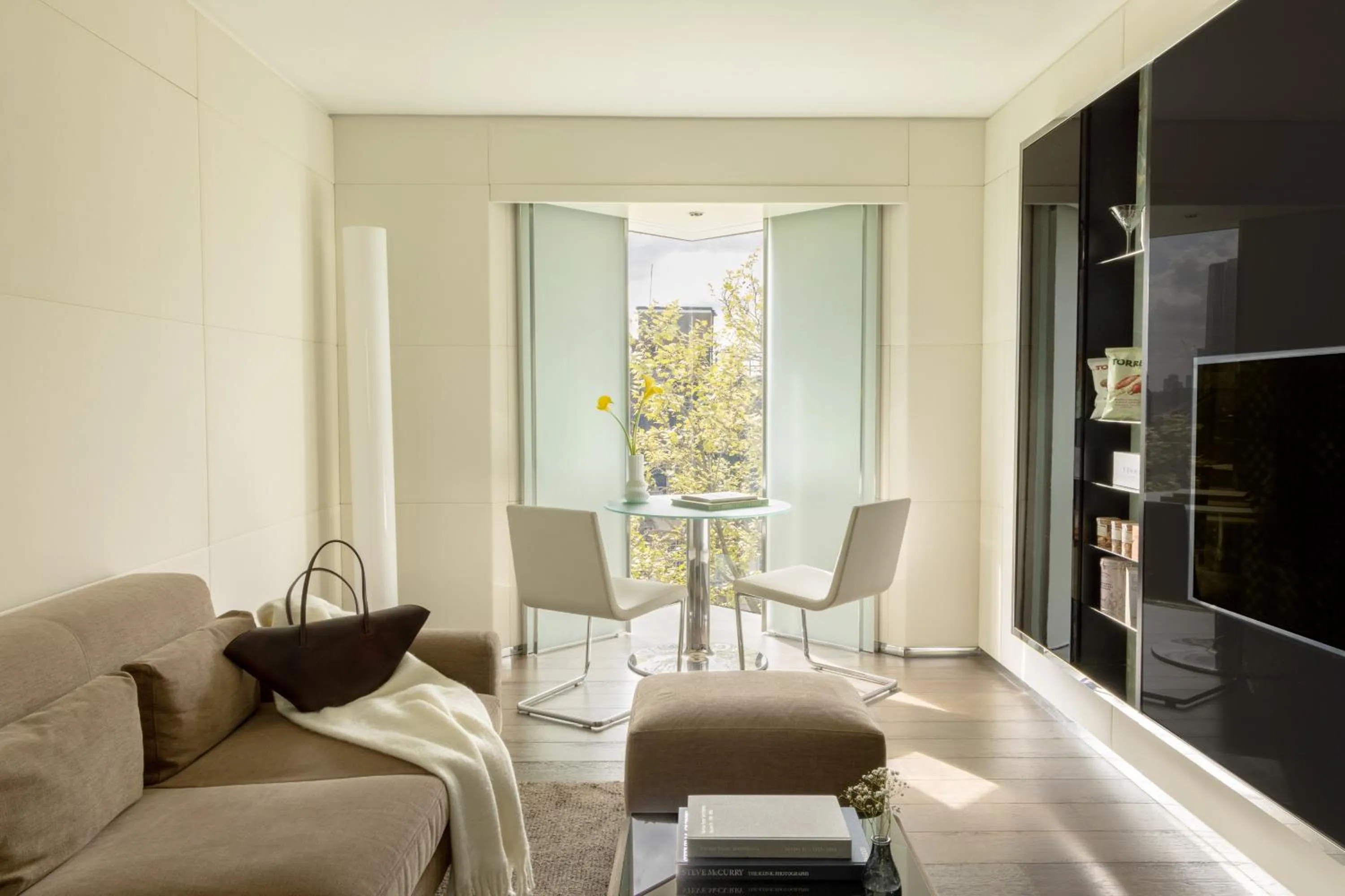 2 Bedroom Beyond ME Suite + Panoramic City View in ME London by Melia - Covent Garden