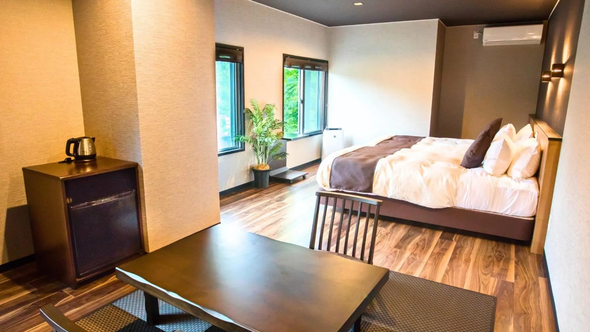 Deluxe Japanese Western Style Room - Smoking in LiVEMAX RESORT Hakone Ashinoko