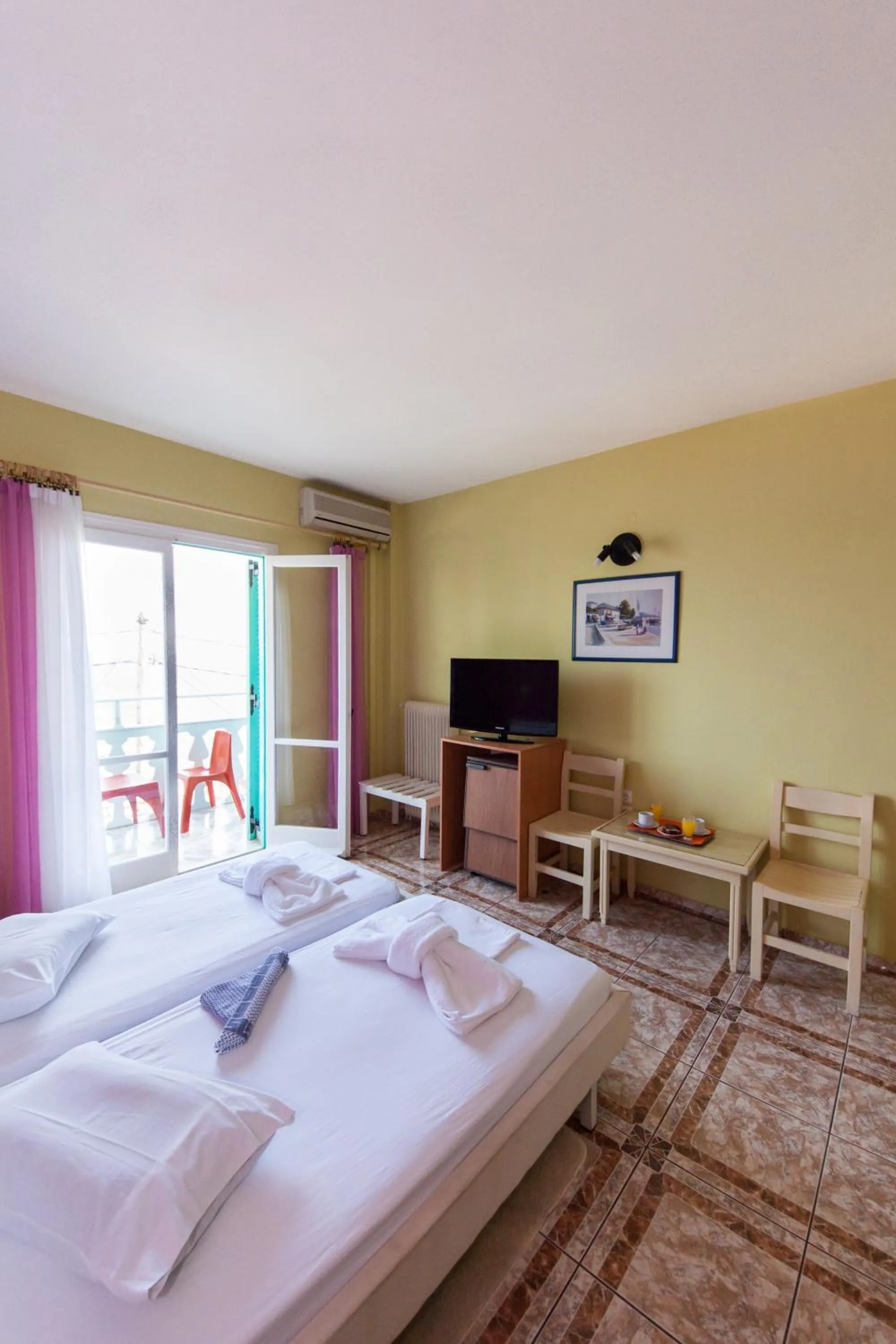 Twin Room in Kokkari Beach Hotel