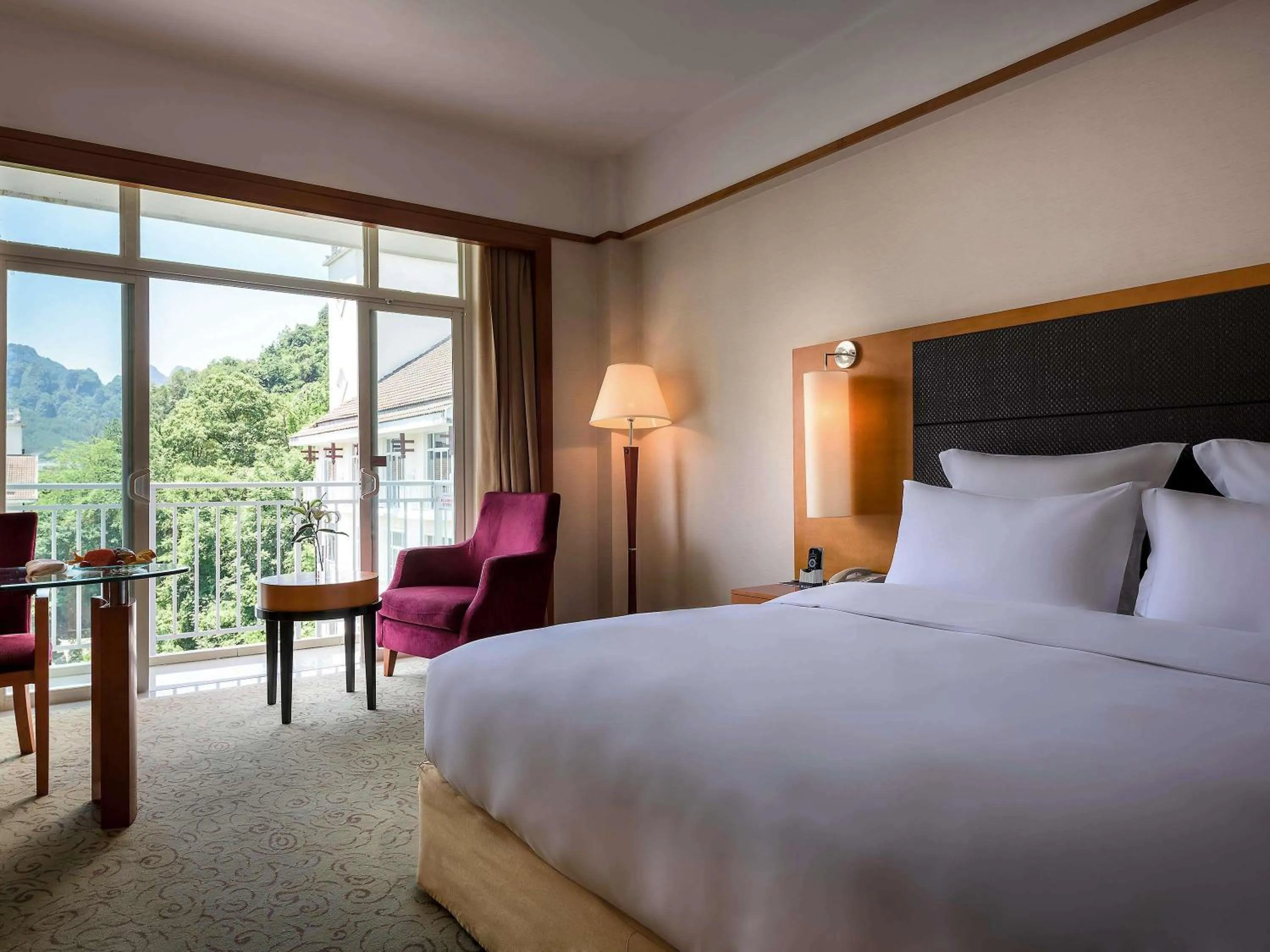 Deluxe Double Room in Pullman Zhangjiajie Hotel