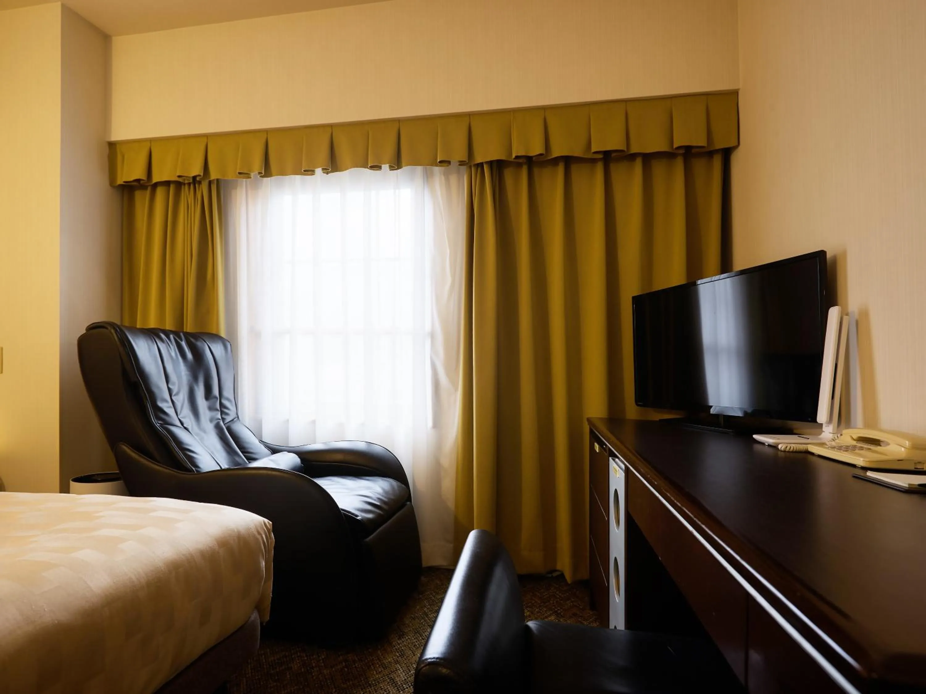 Deluxe Double Room - Smoking in GRG Hotel Naha
