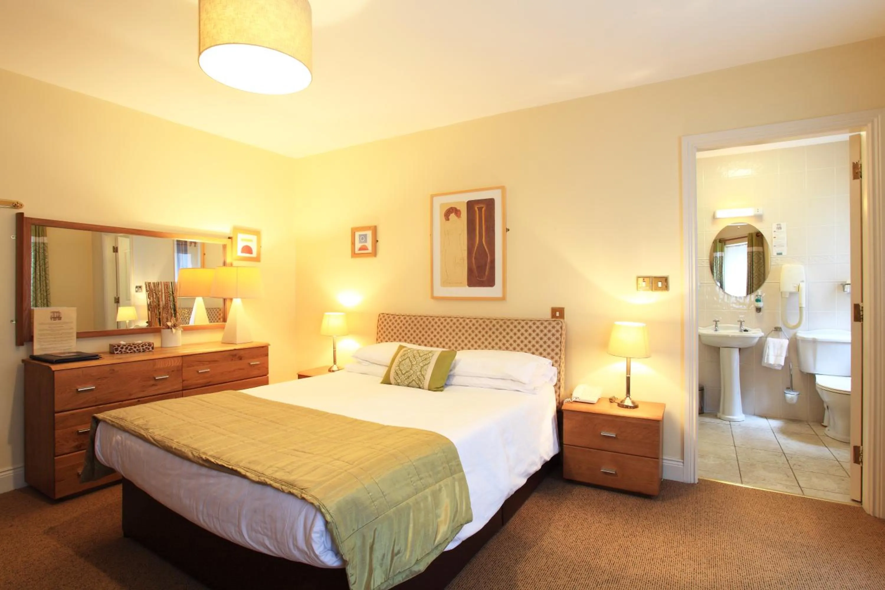 Double Room in O'Donnabhain's