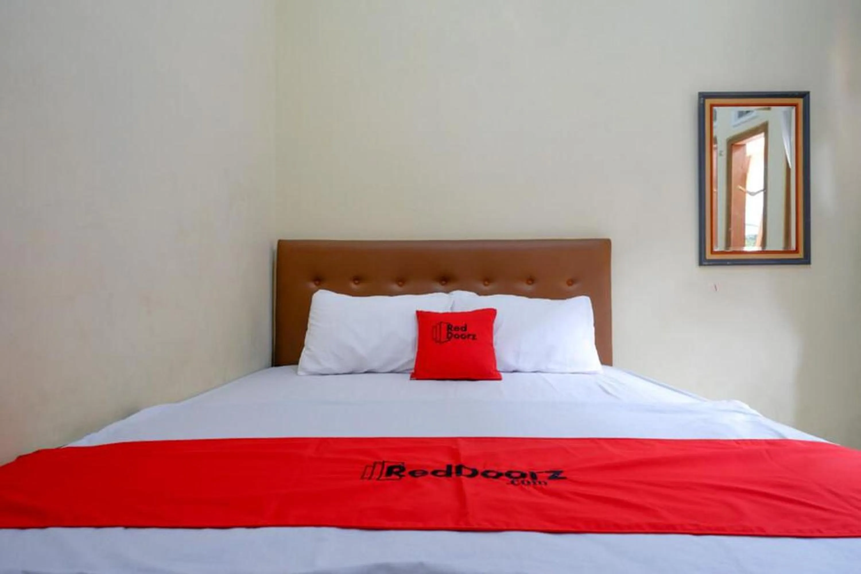 Double Room in RedDoorz near Desa Wisata Tambi Dieng