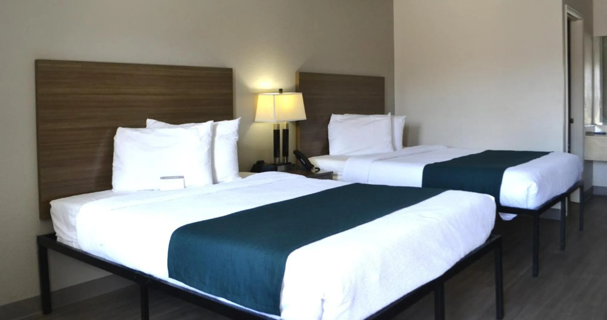 Queen Room with Two Queen Beds - Smoking in Studio 6 Suites Chattanooga TN Lookout Mtn.