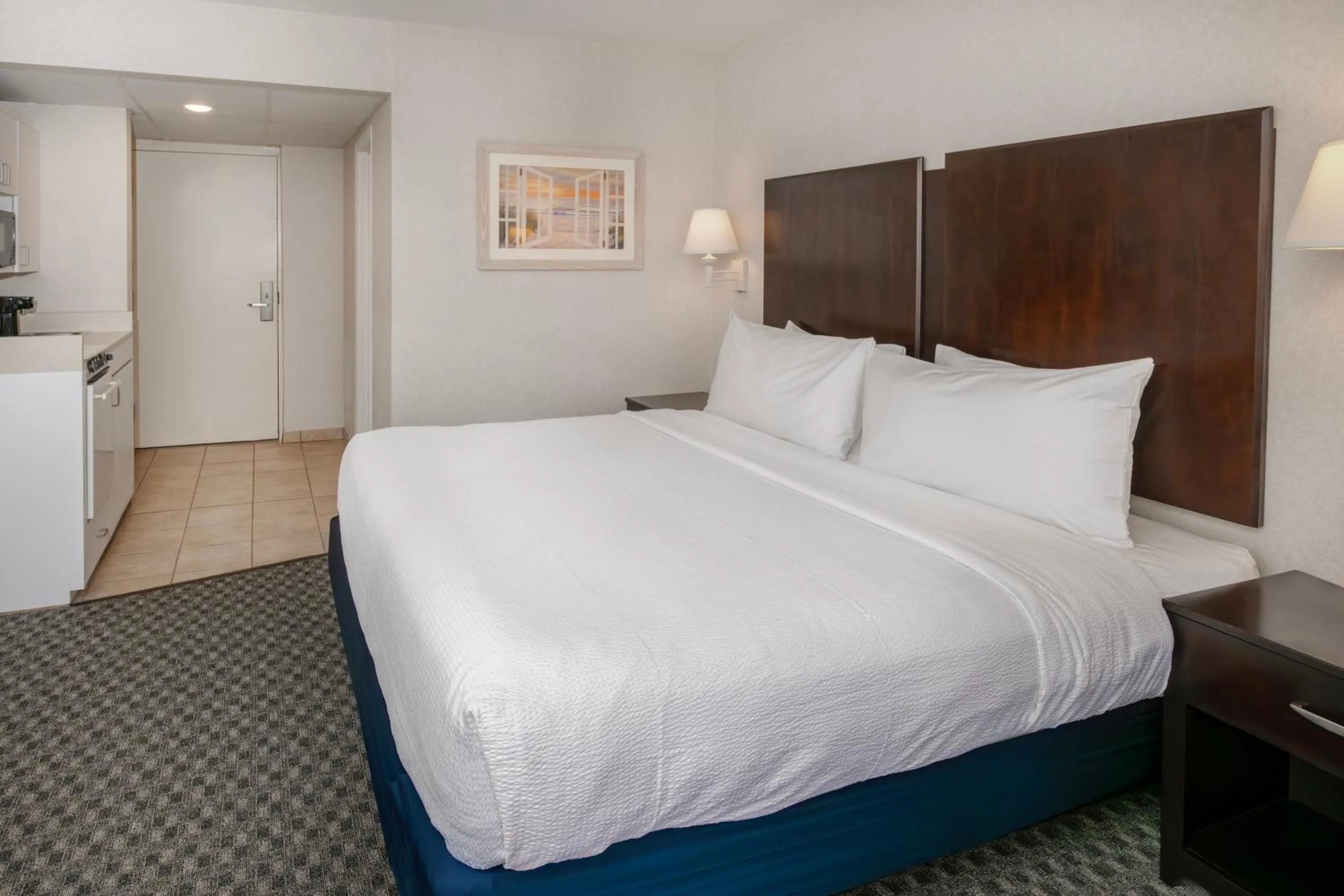 King Room with Bay View and Sleeper Sofa in The Bay Resort