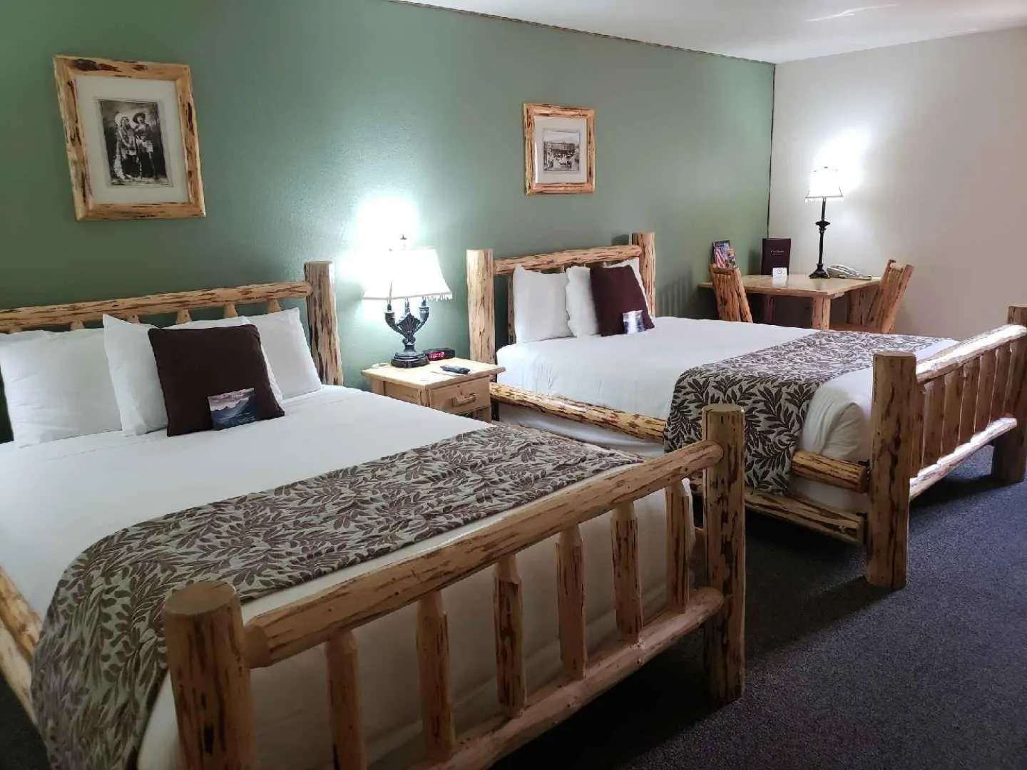 Queen Room with Two Queen Beds in Cody Legacy Inn & Suites