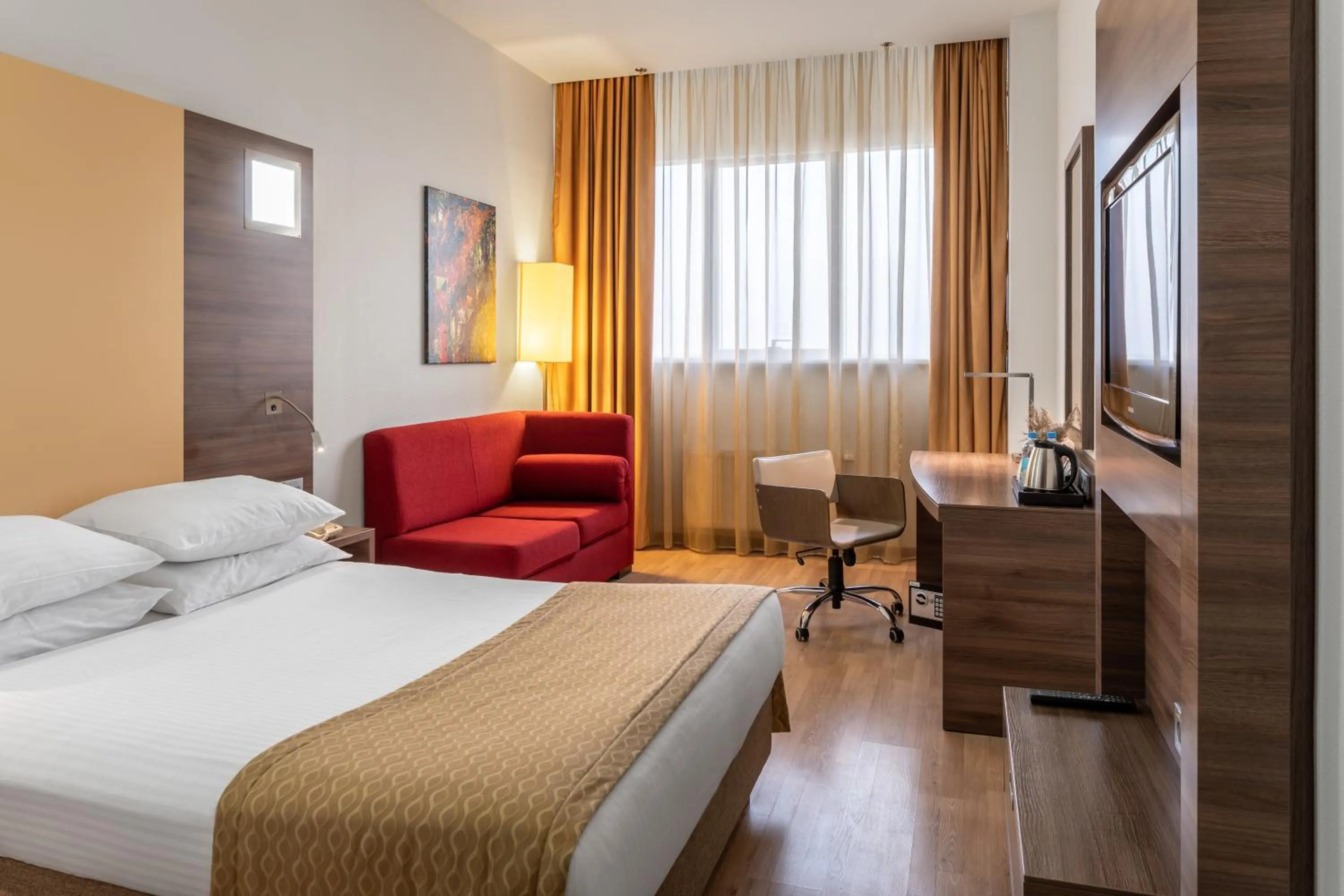 Standard Double Room - single occupancy in Ramada Encore Kyiv