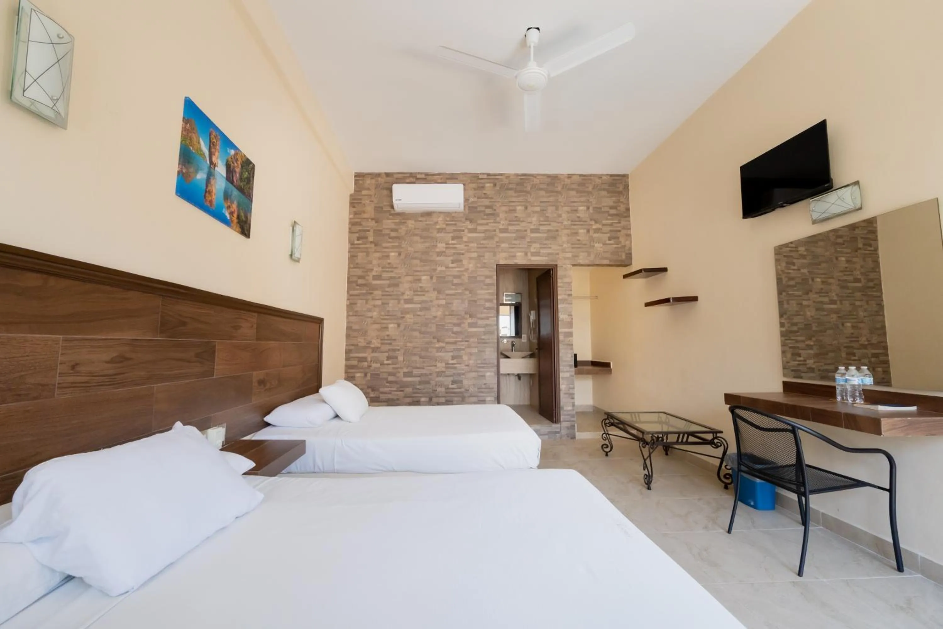 Twin Room in Hotel Gran Juquila Huatulco