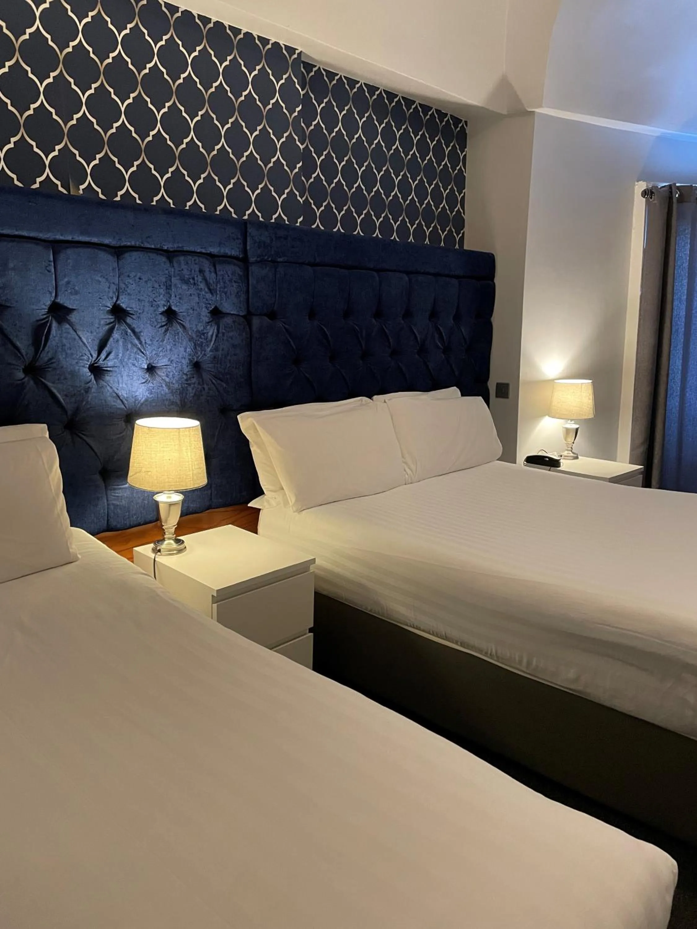 Standard Triple Room in Hotel St George by Nina