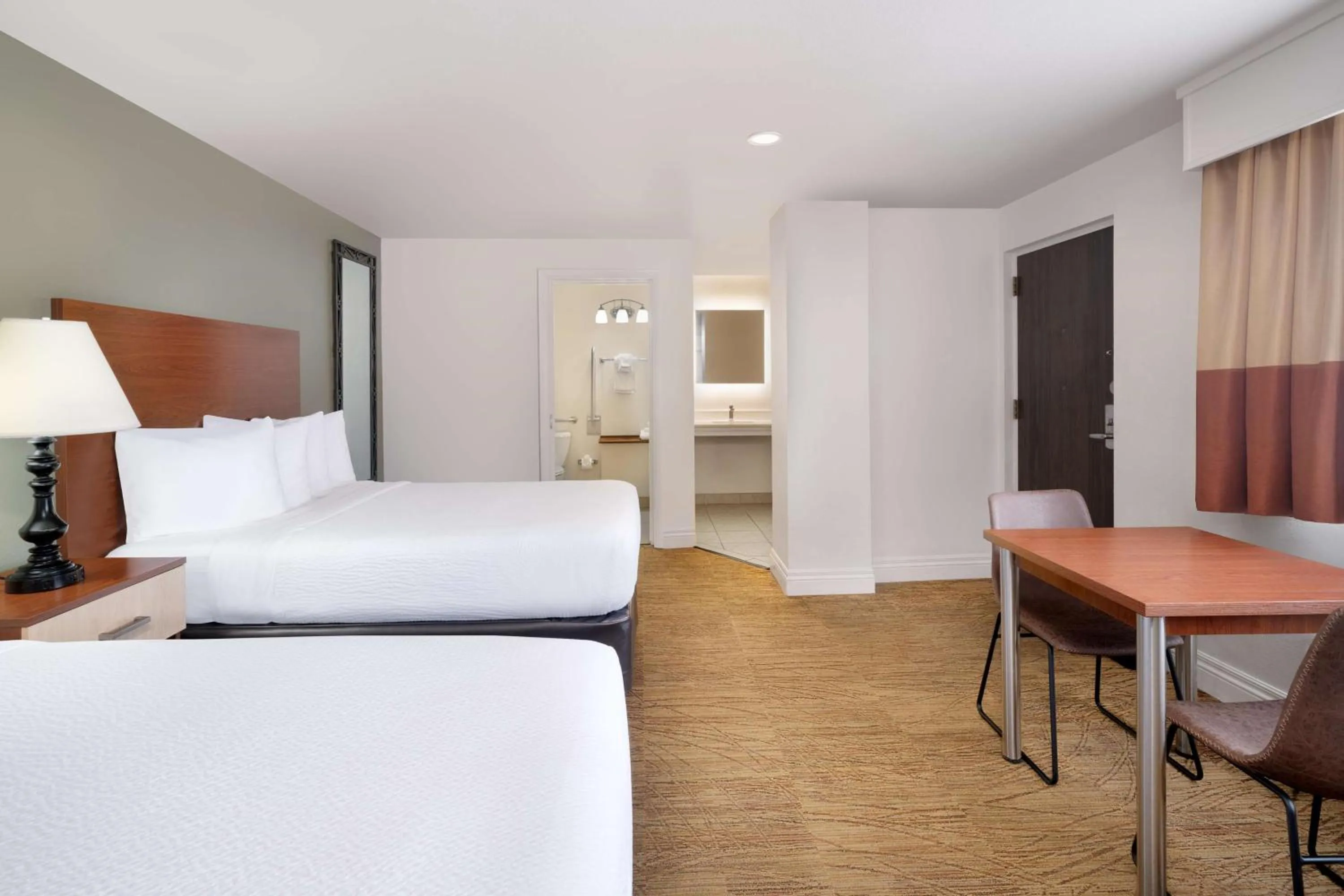 Queen Room with Two Queen Beds - Disability Access/Bath Tub in Best Western Red Hills