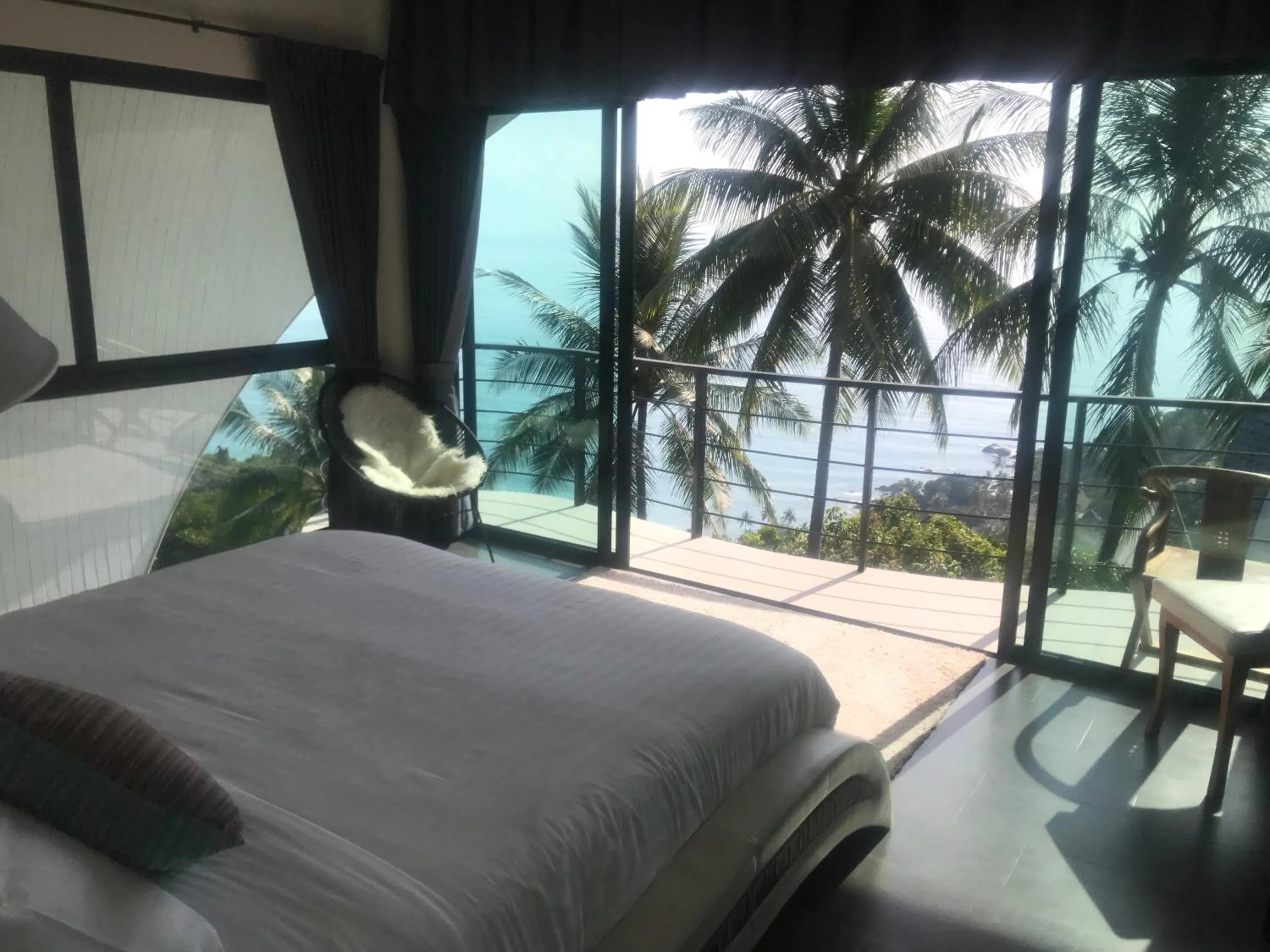 King Room with Sea View in Villa The Spot Koh Samui