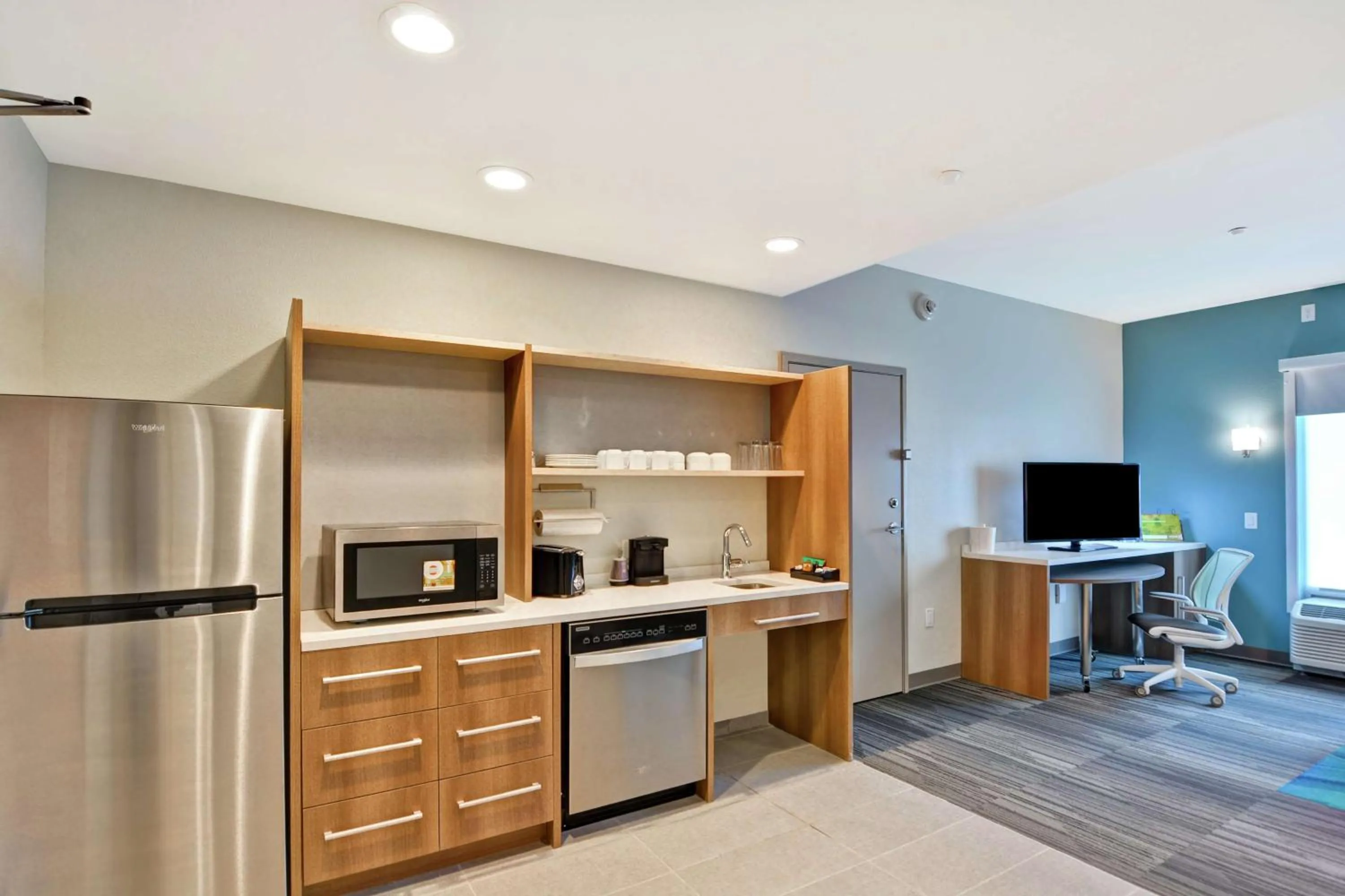 Queen Suite - Mobility Access/Non-Smoking in Home2 Suites By Hilton Daytona Beach Speedway