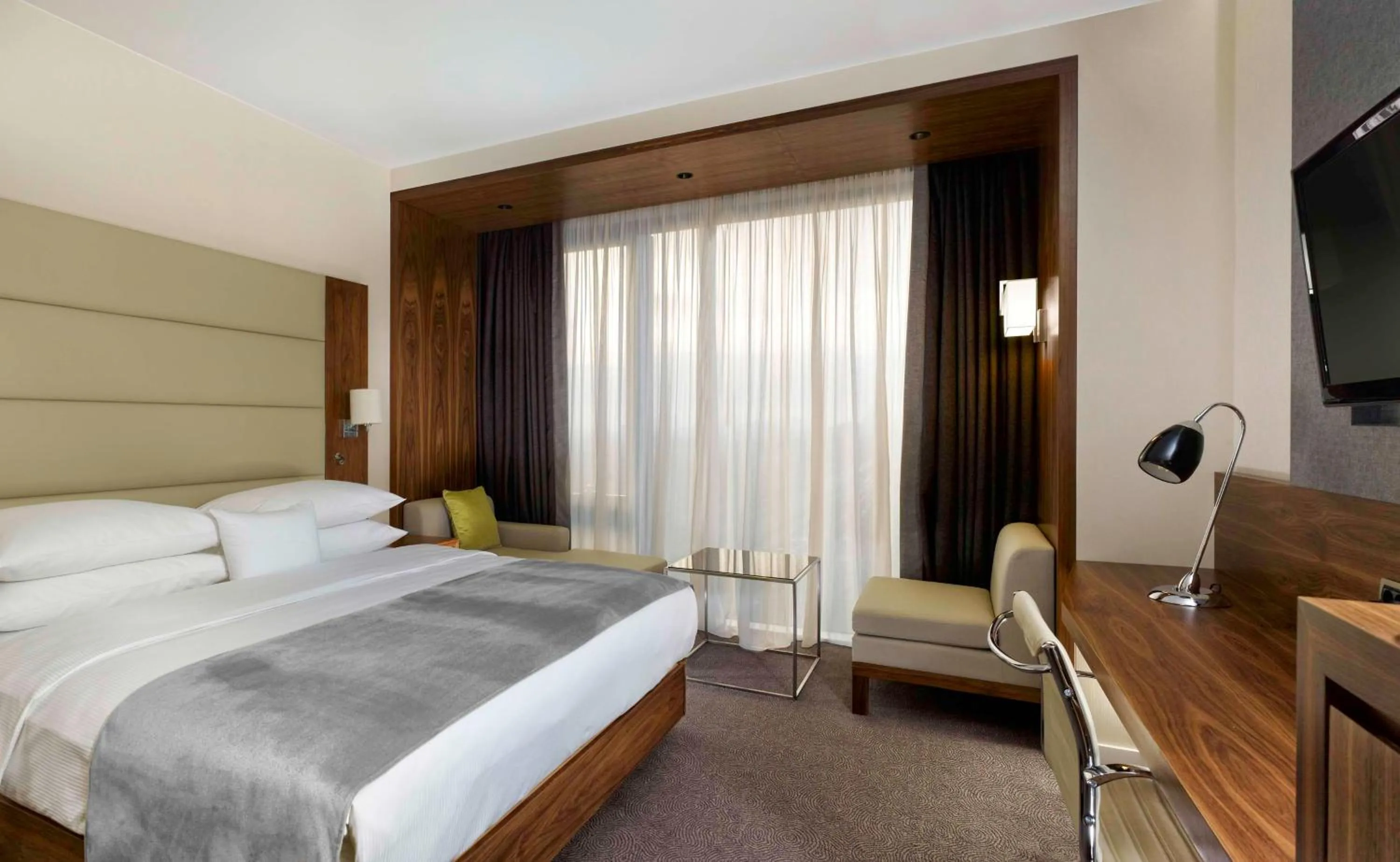 King Guest Room in DoubleTree by Hilton Zagreb