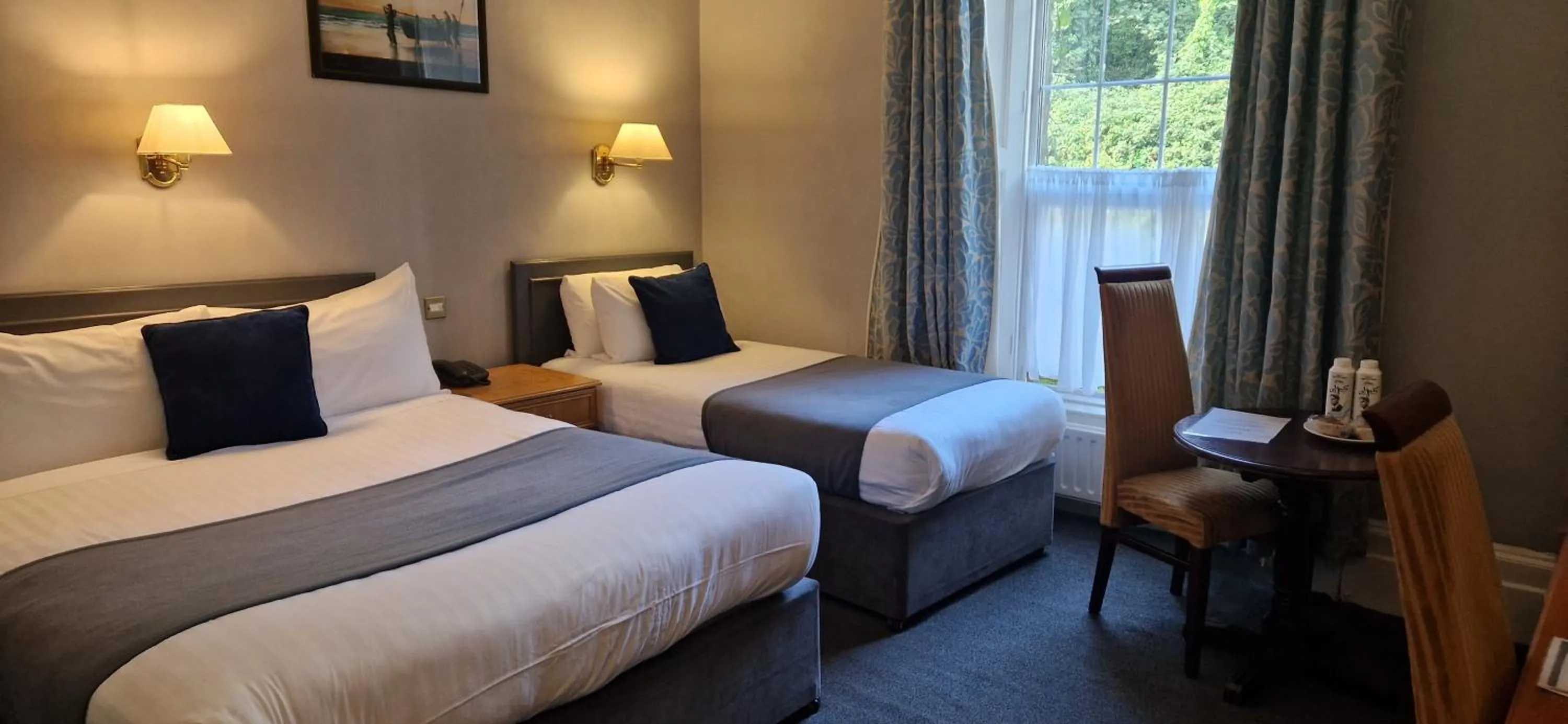 Double or Twin Room - Non Sea View in Commodore Hotel