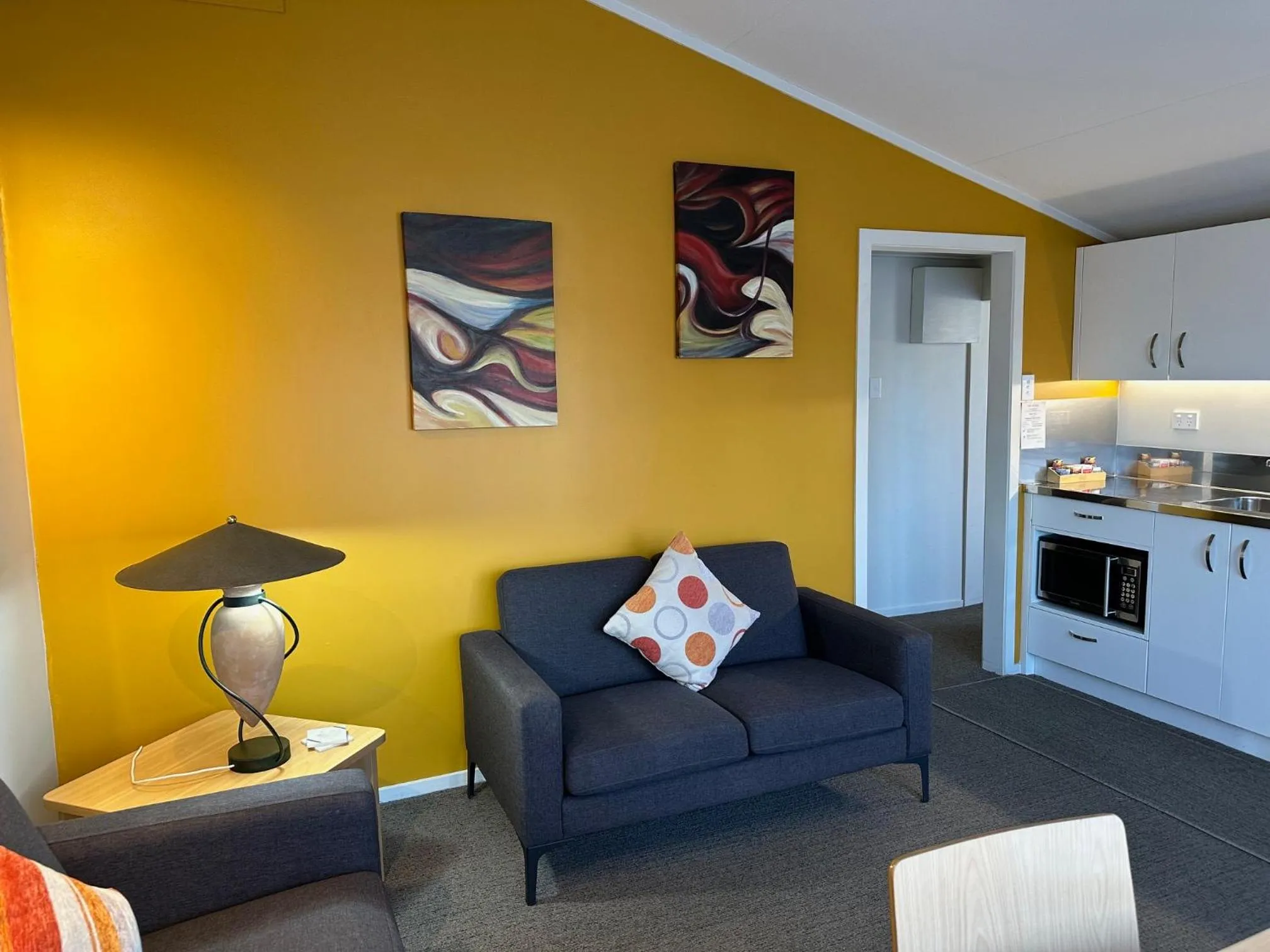 Two-Bedroom Suite in Anderson Park Motel