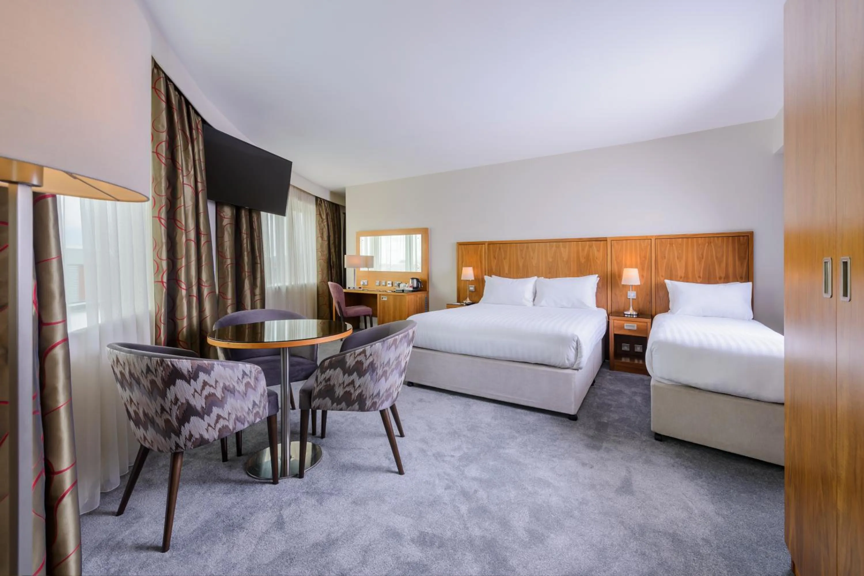 Standard Triple Room in Glashaus Hotel