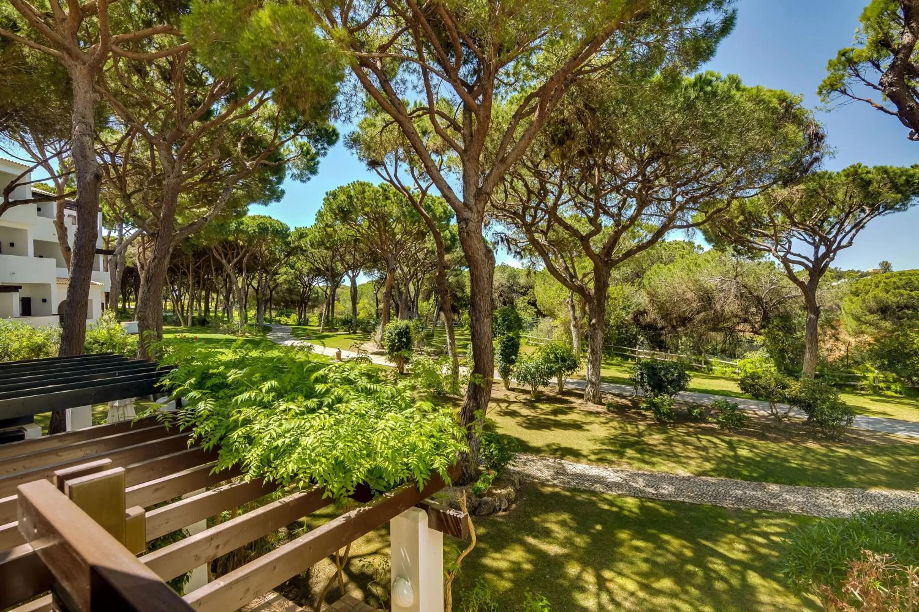 Three-Bedroom Townhouse in Pine Cliffs Village