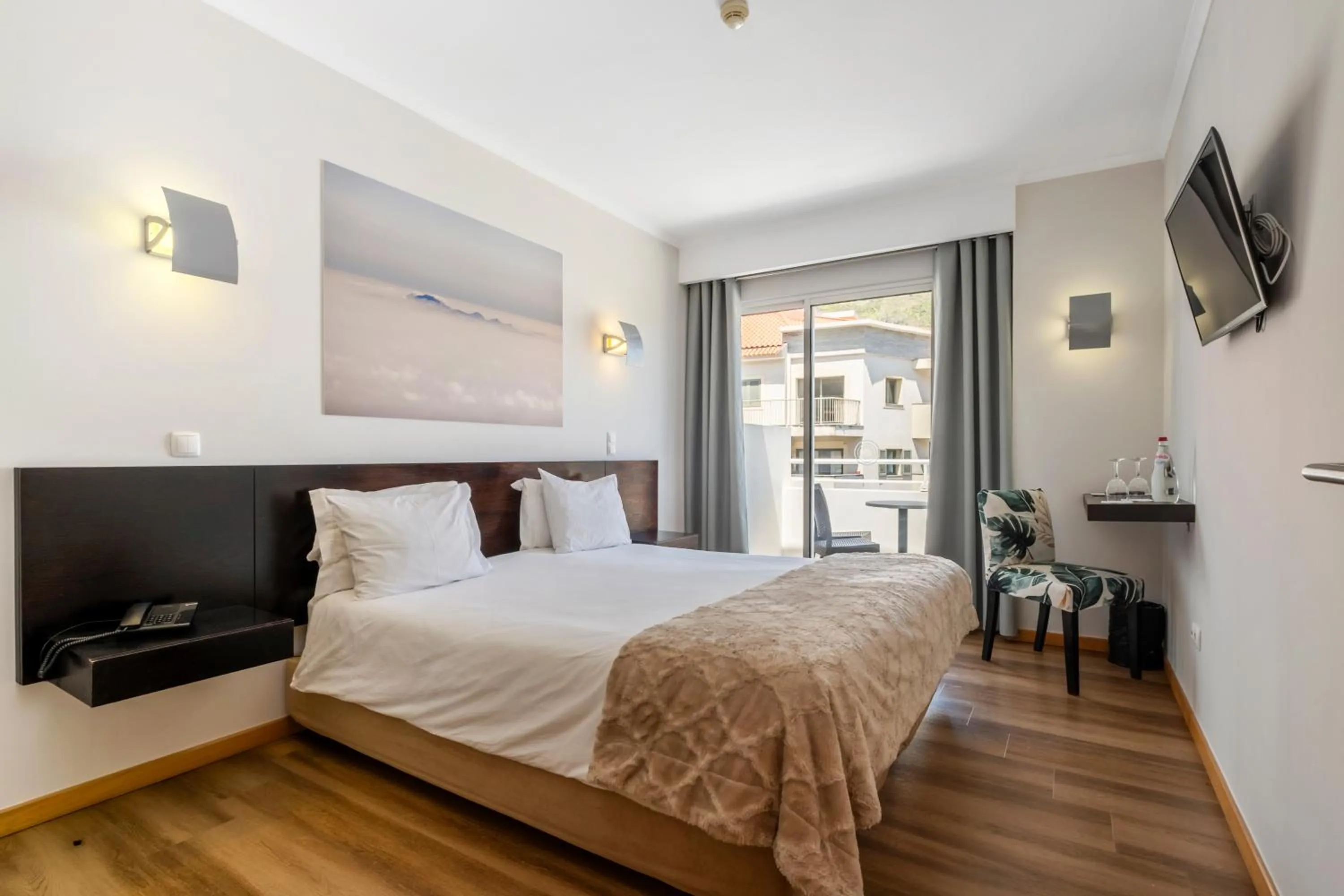 Double or Twin Room - single occupancy in White Waters Hotel