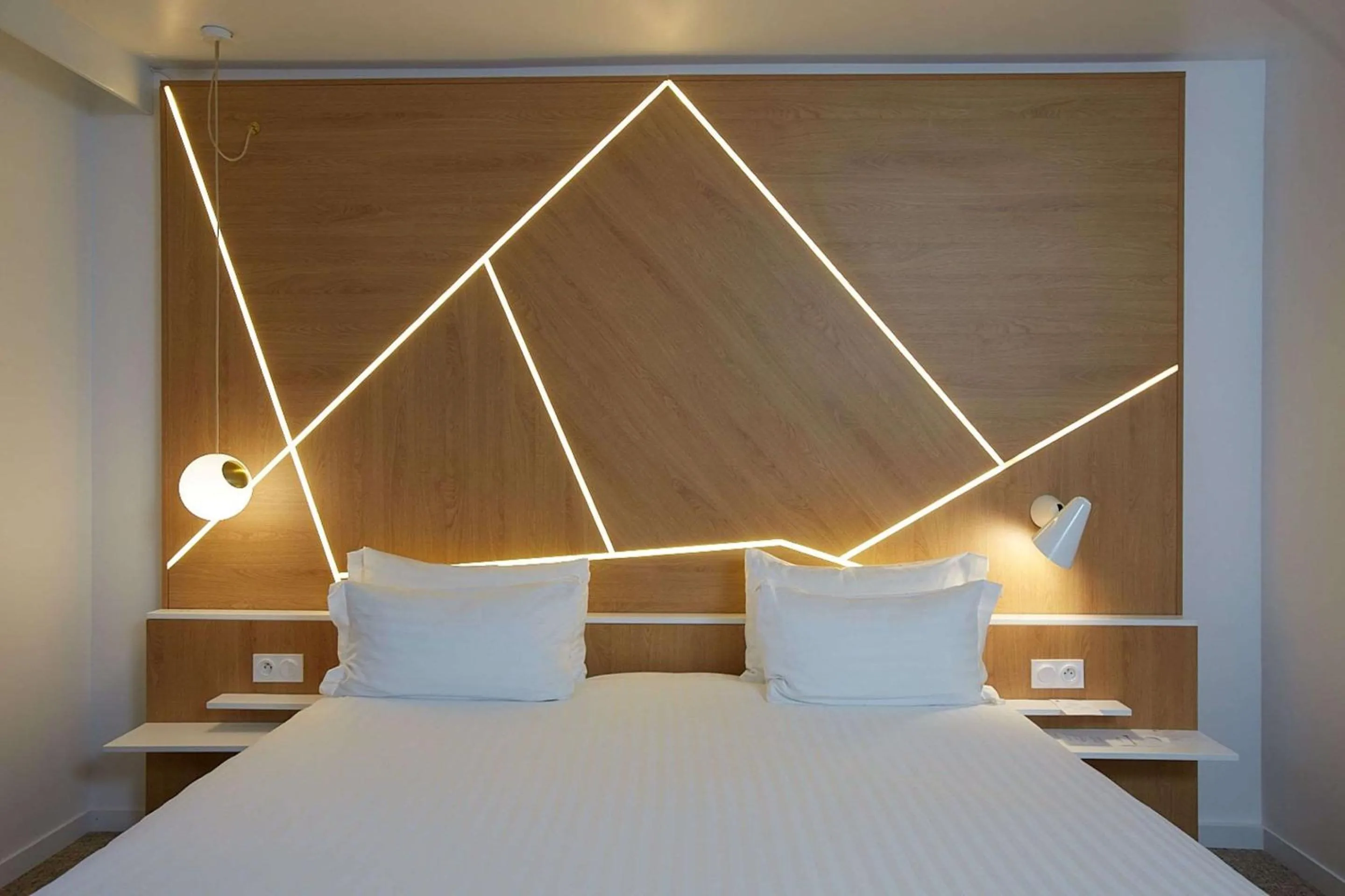 Superior King Room with Terrace in Best Western Plus Paris Meudon Ermitage