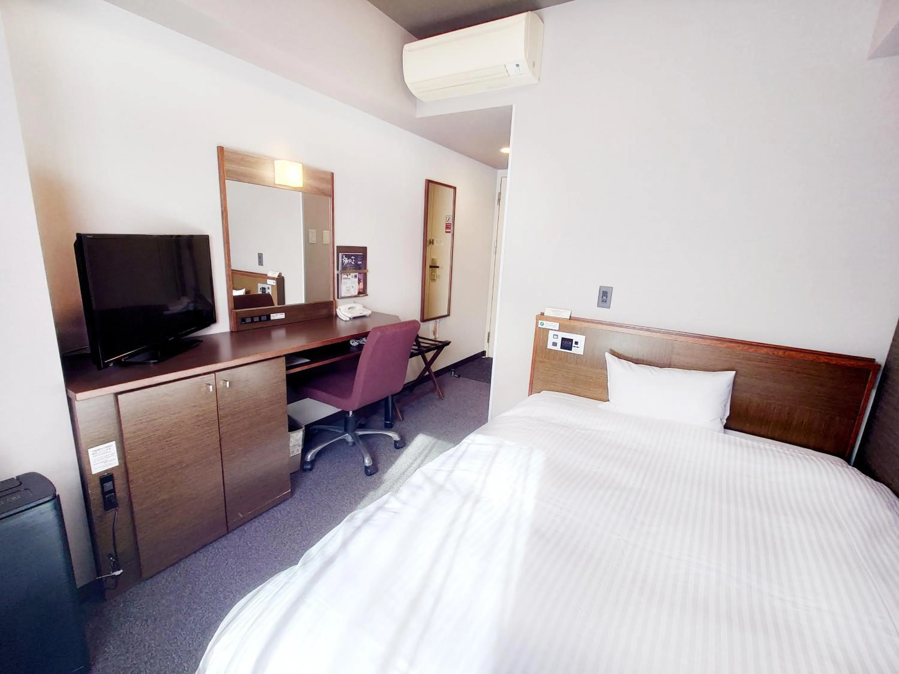 Single Room - single occupancy - Smoking in Hotel Route-Inn Komagane Inter