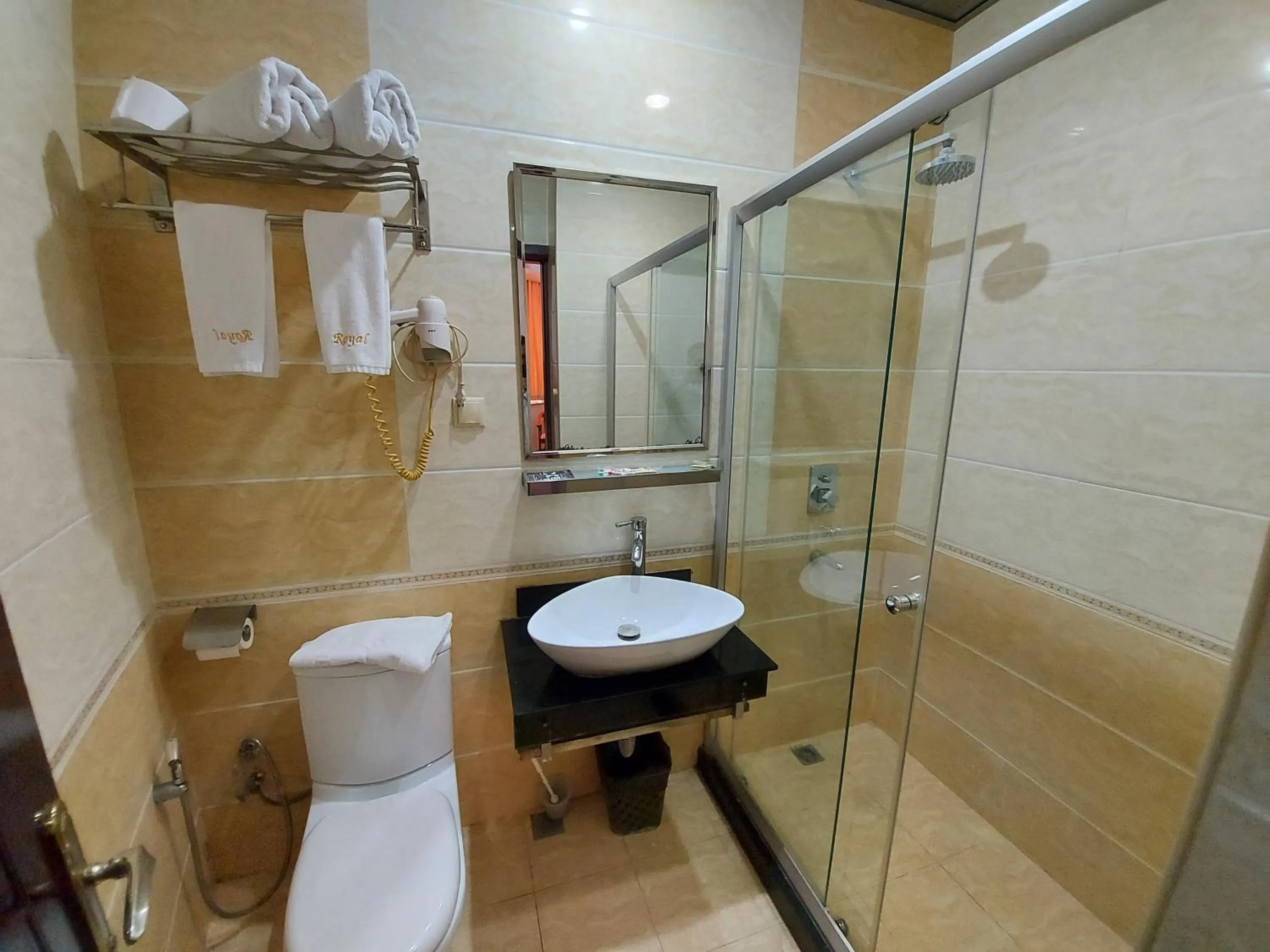 Comfort Twin Room in Royal Hotel