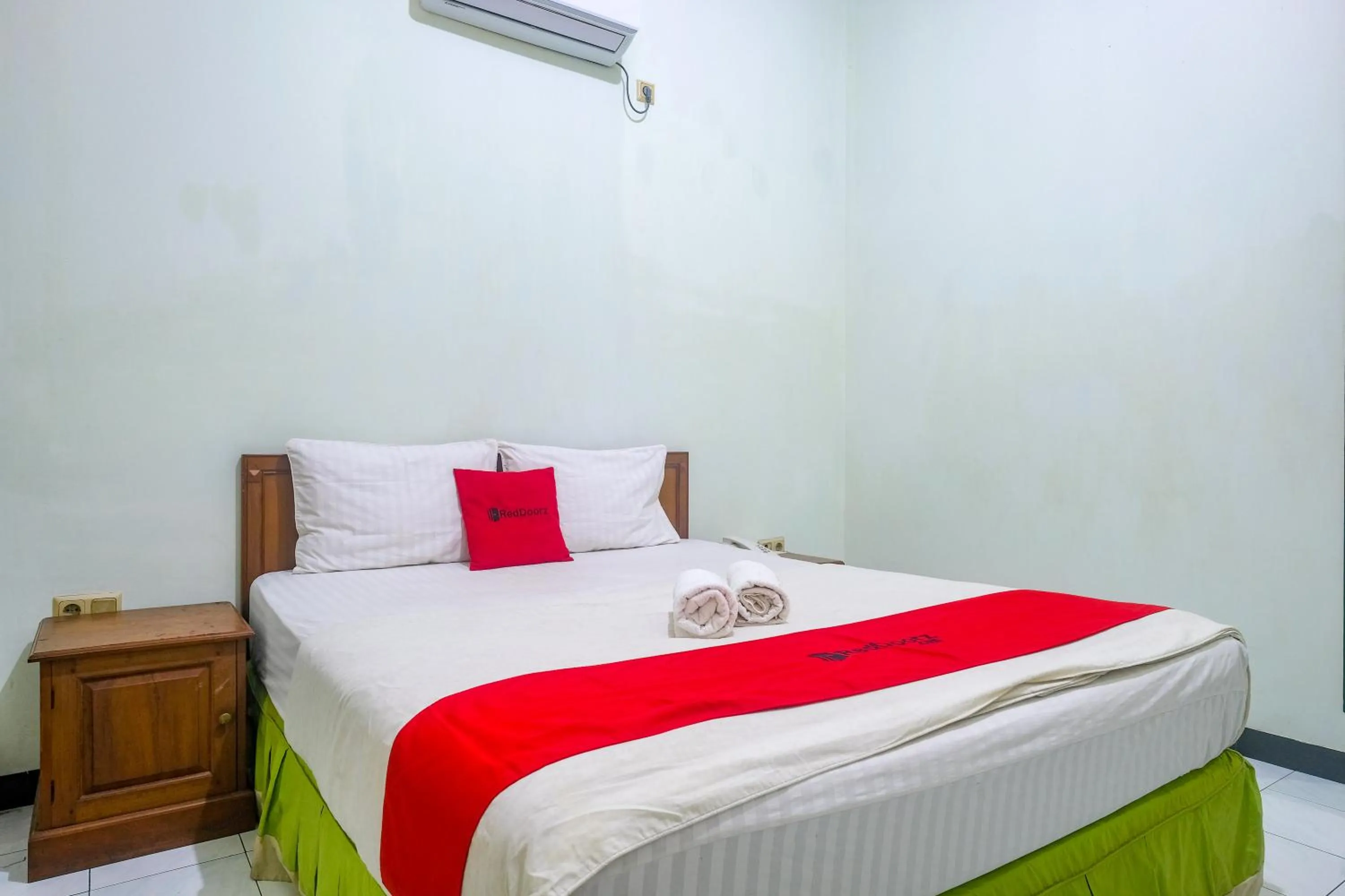 Double Room in RedDoorz near XT Square Yogyakarta