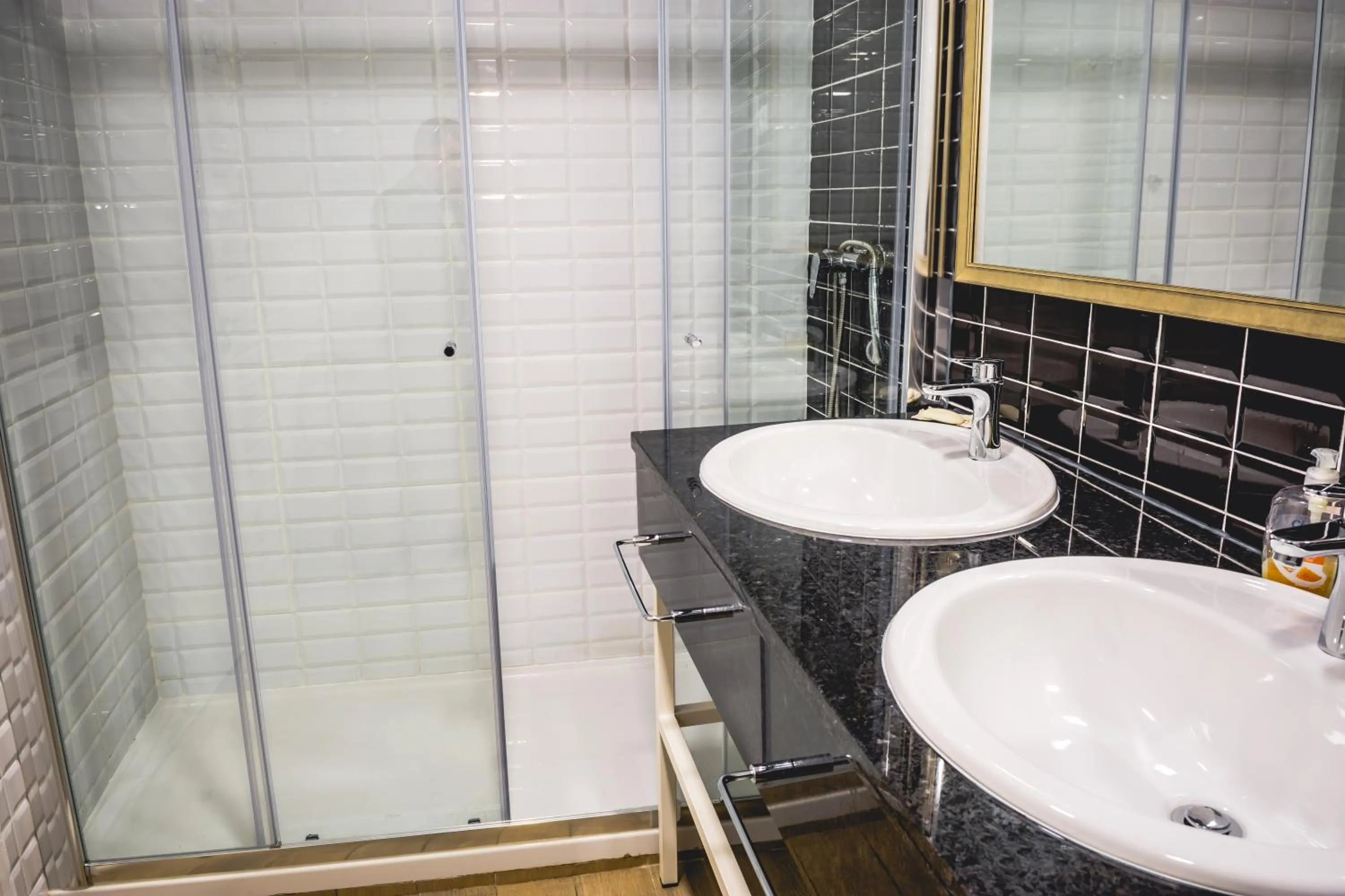 Bunk Bed in Male Dormitory Room  in In Barcelos Hostel & Guest House