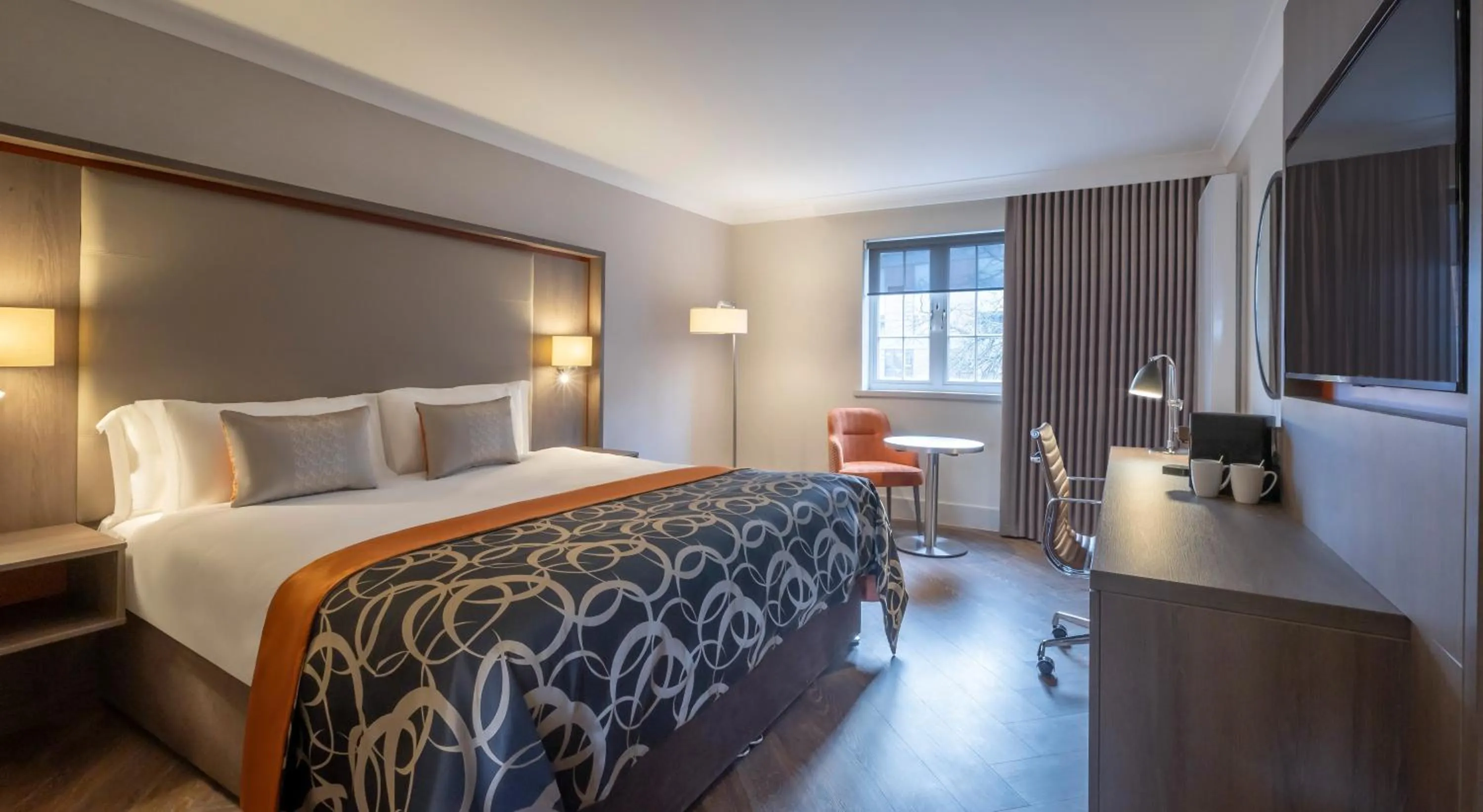 Superior King Room in Clayton Hotel Ballsbridge